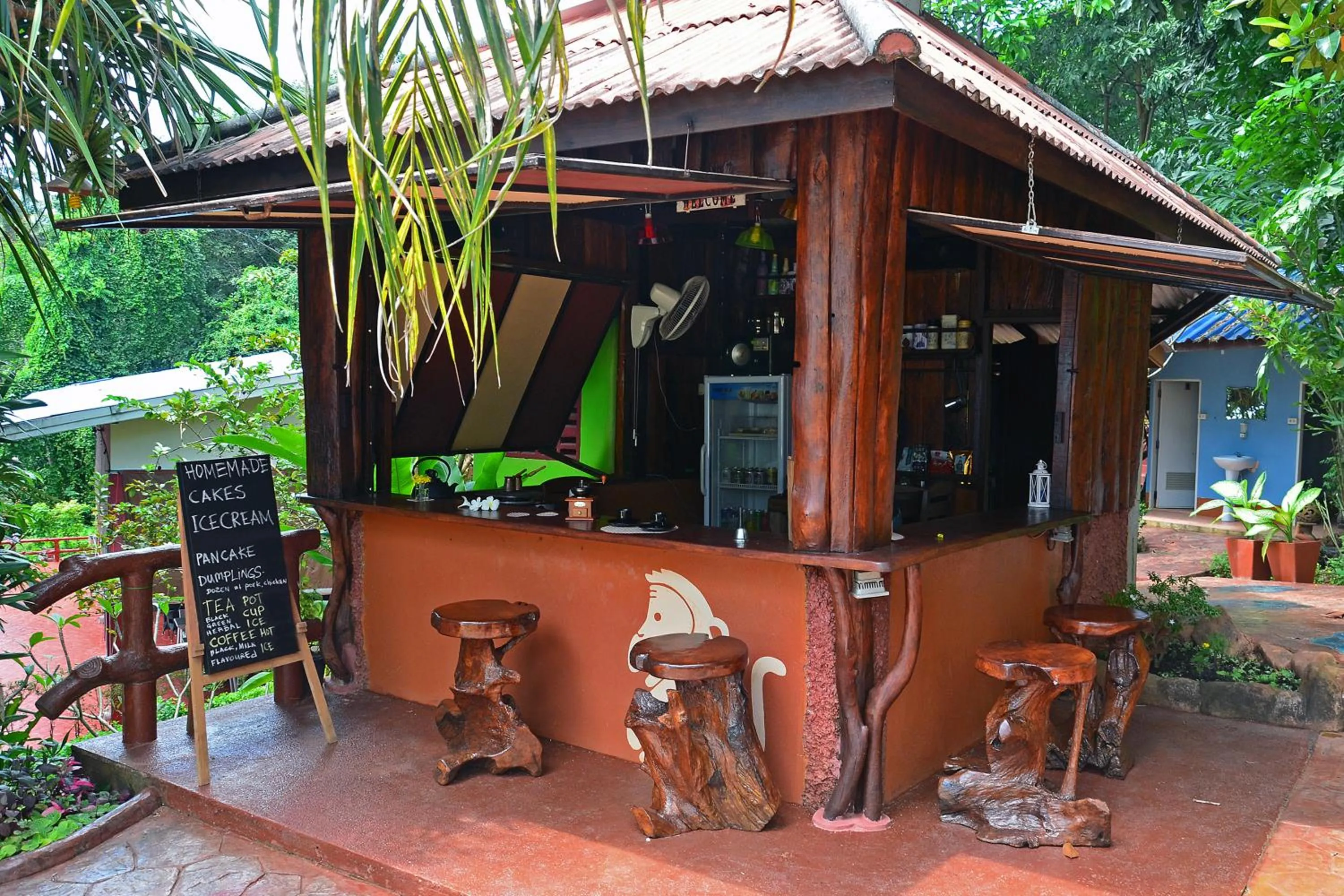 Day in Koh Mak Buri Hut Natural Resort