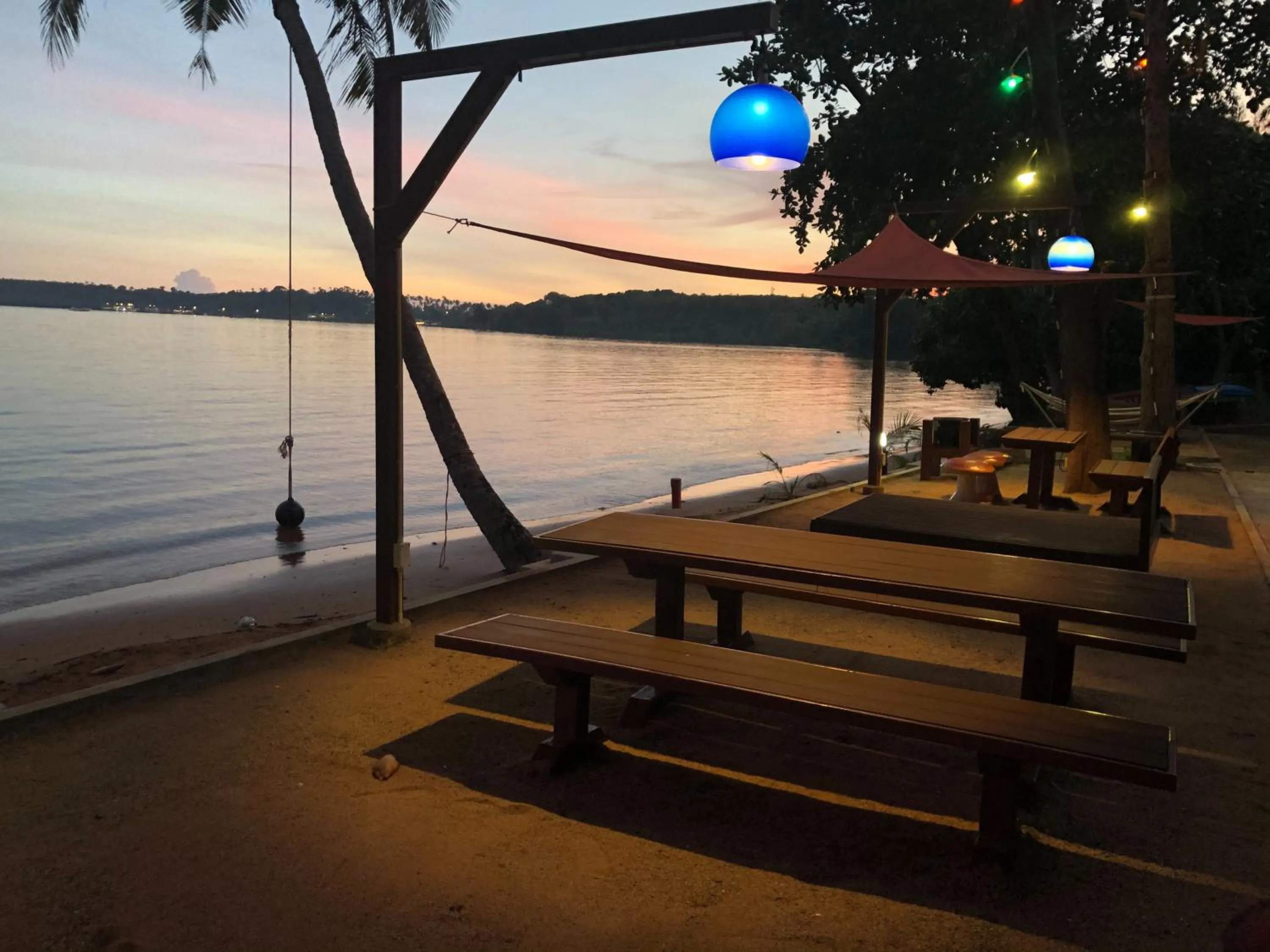 Restaurant/places to eat in Koh Mak Buri Hut Natural Resort