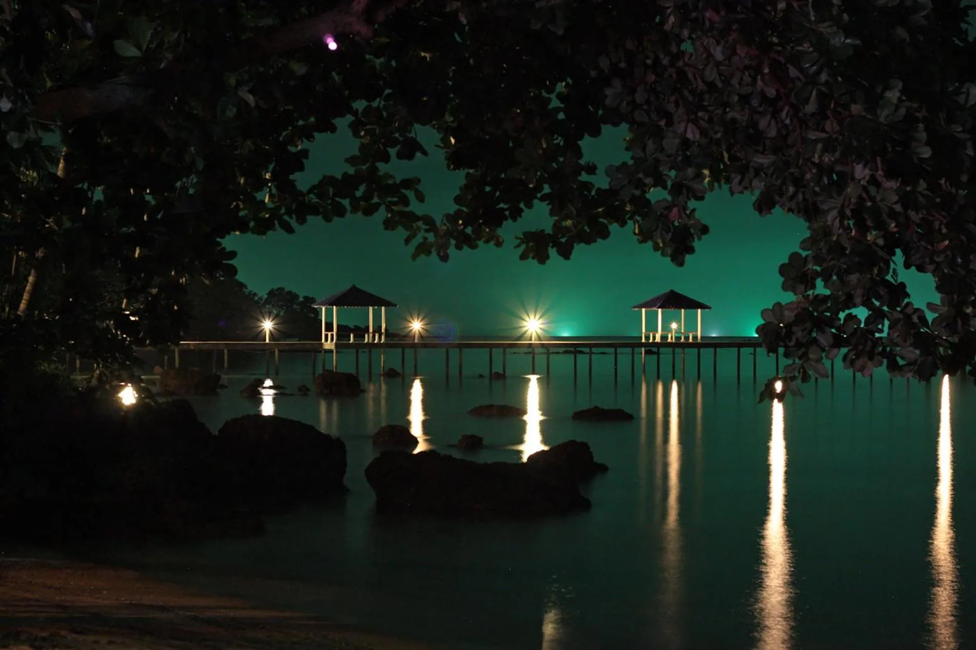 Night in Koh Mak Buri Hut Natural Resort