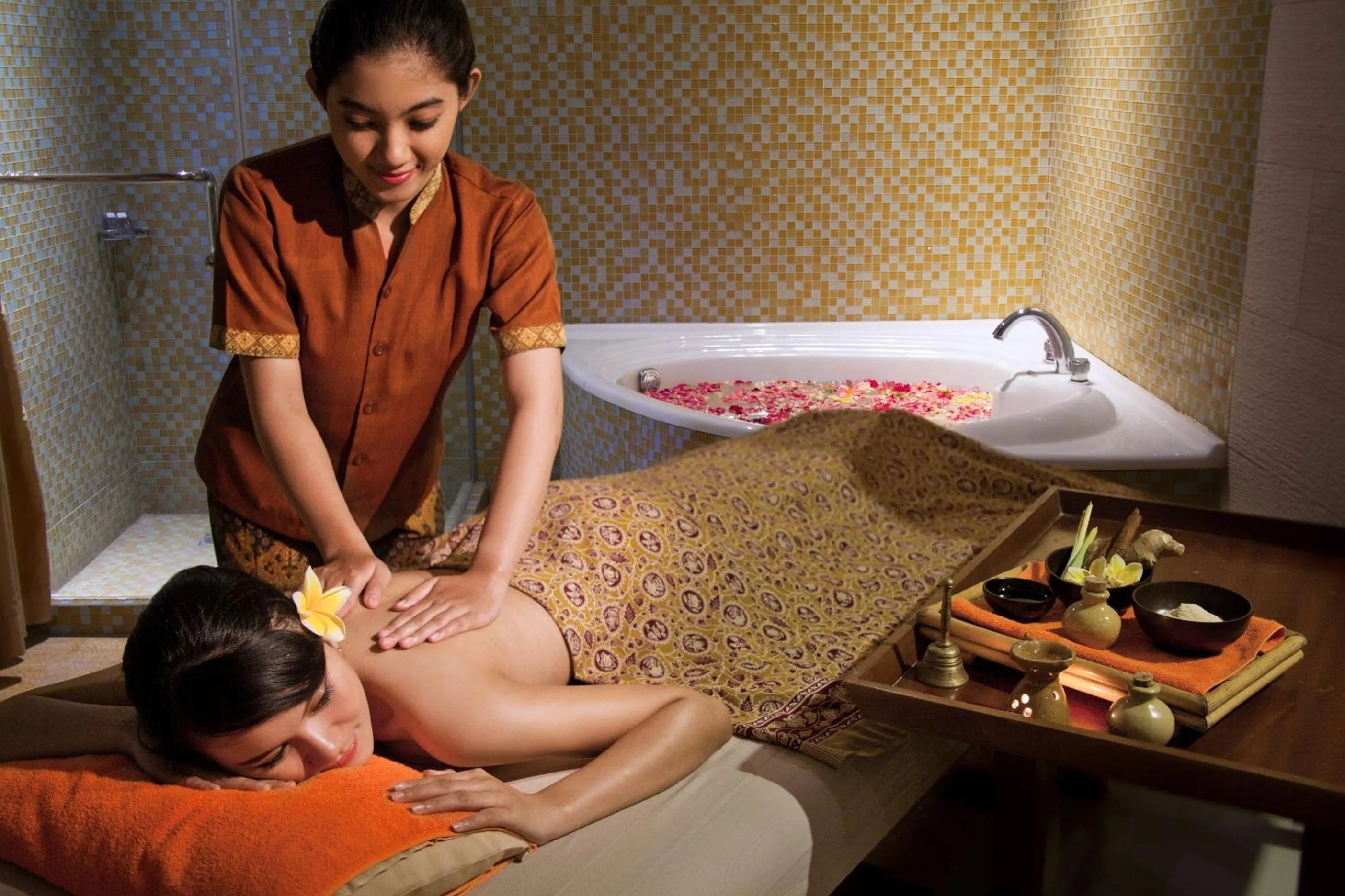 Massage in Novotel Solo