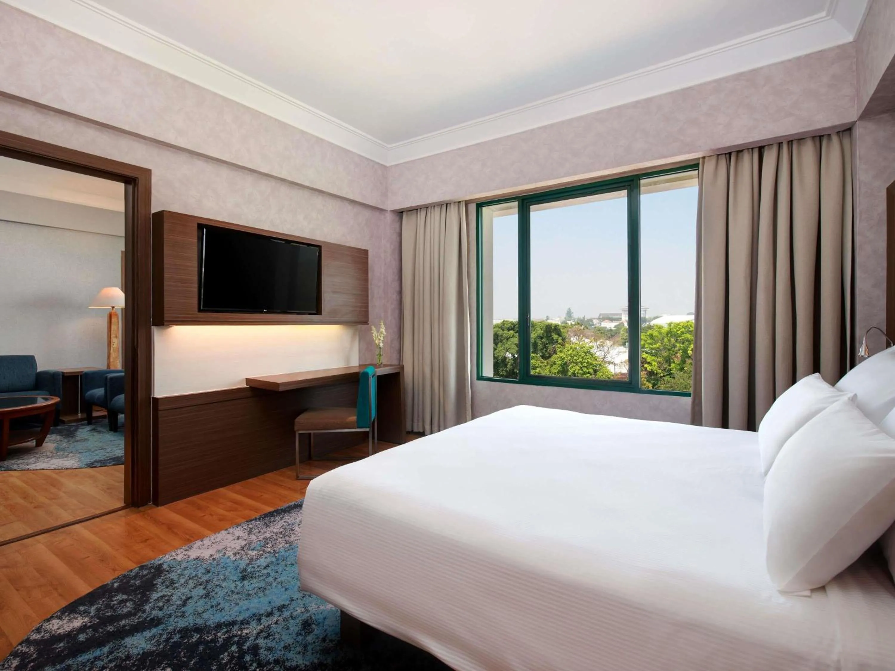 Bedroom, Bed in Novotel Solo