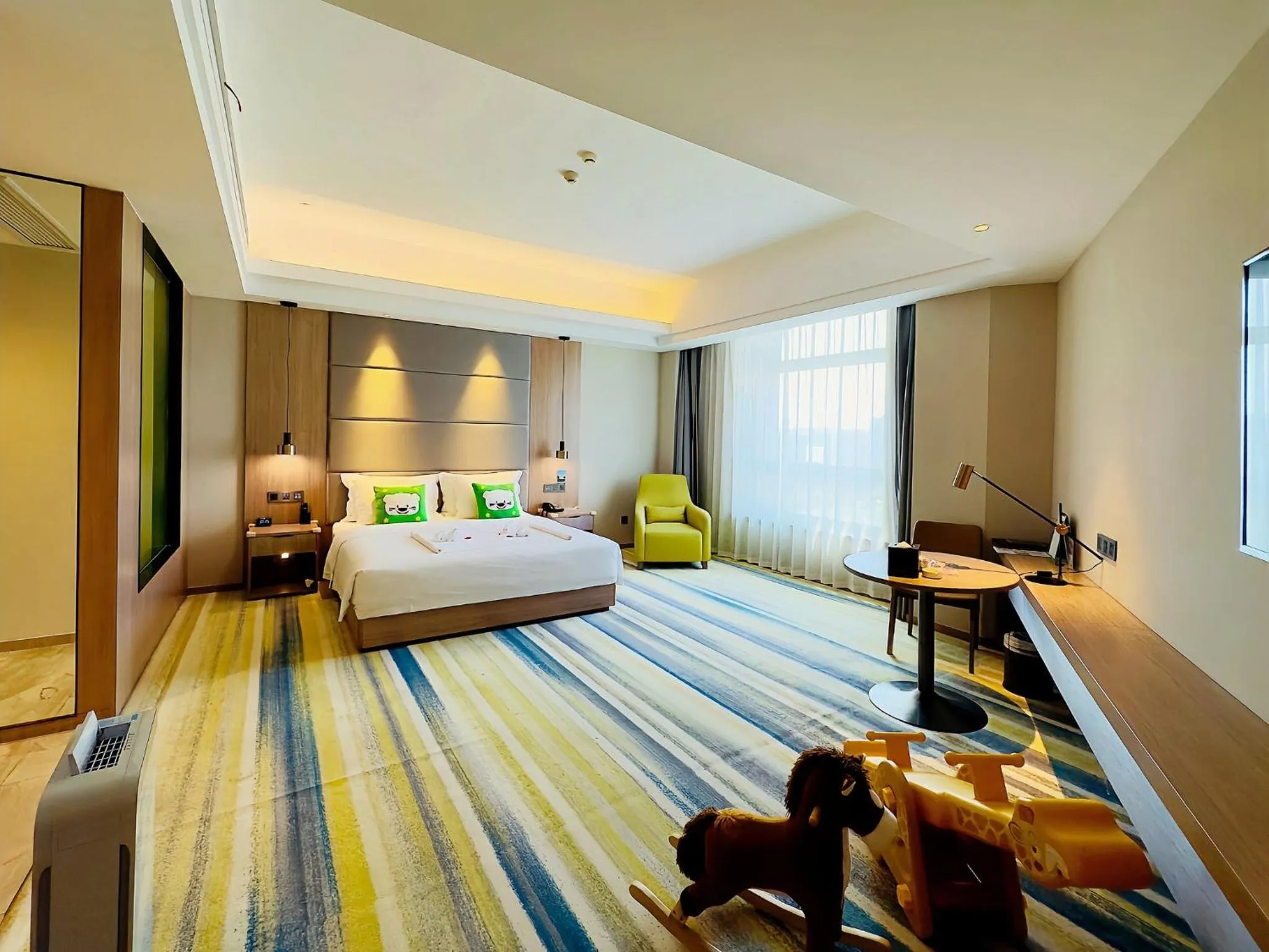 Bedroom, Bed in Holiday Inn Nantong Oasis International by IHG