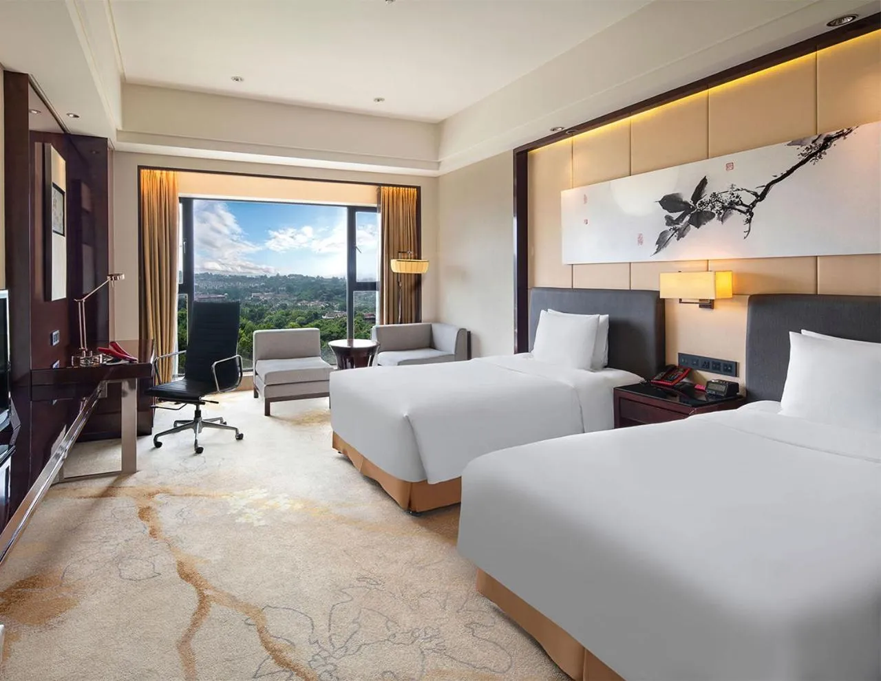 Bed in Crowne Plaza Chengdu Panda Garden by IHG