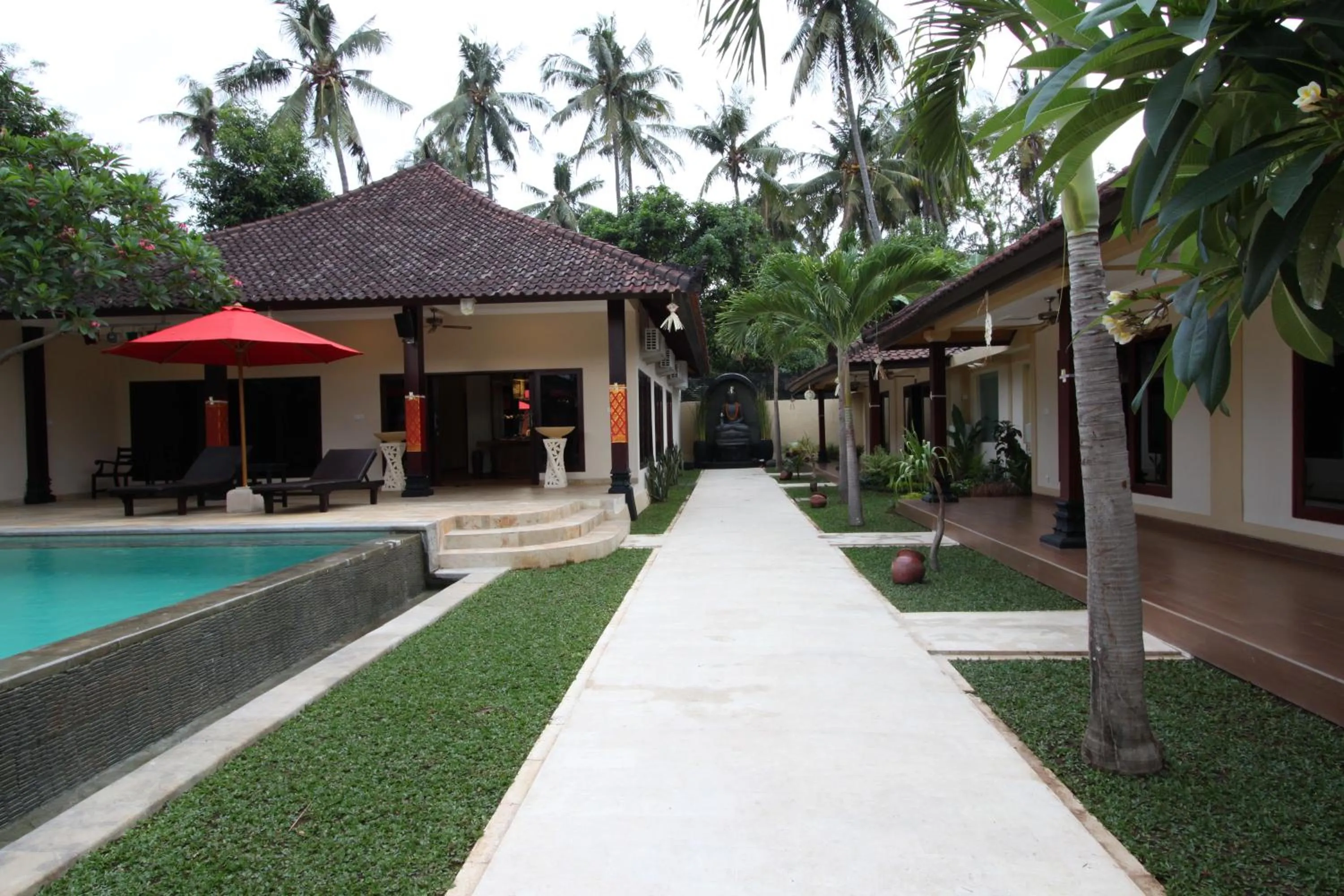 Facade/entrance in Hotel Melamun