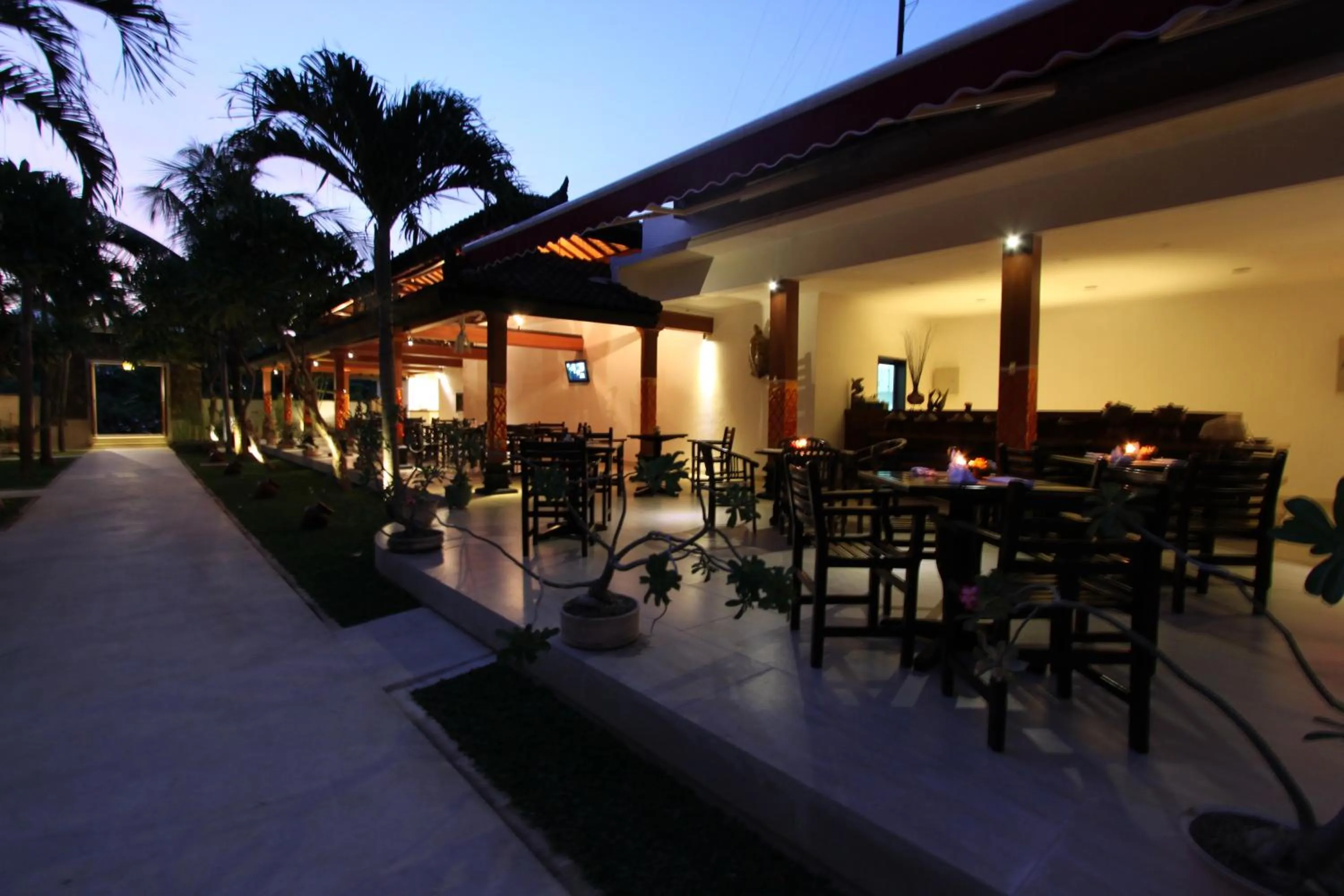 Restaurant/places to eat in Hotel Melamun