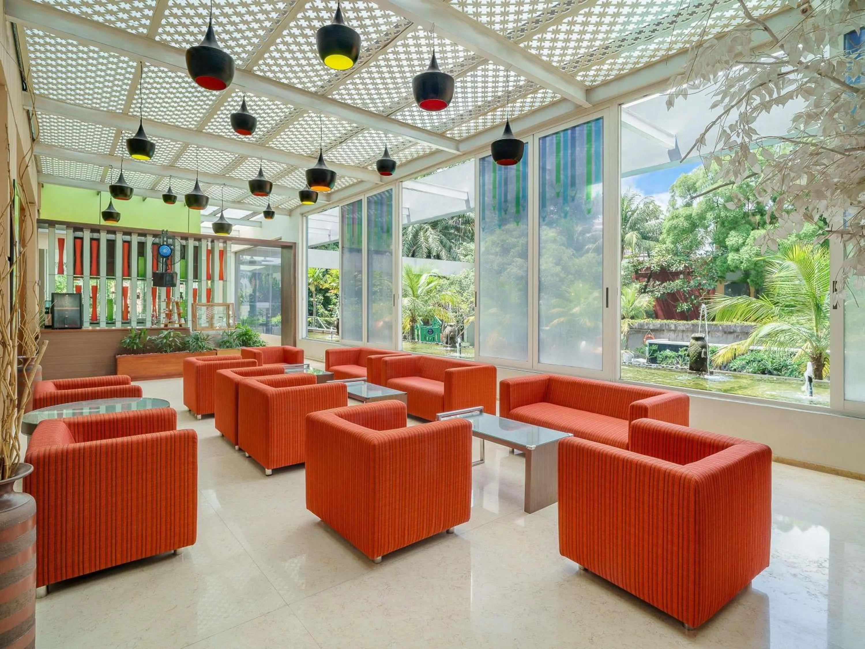 Lounge or bar in Ibis Styles Solo