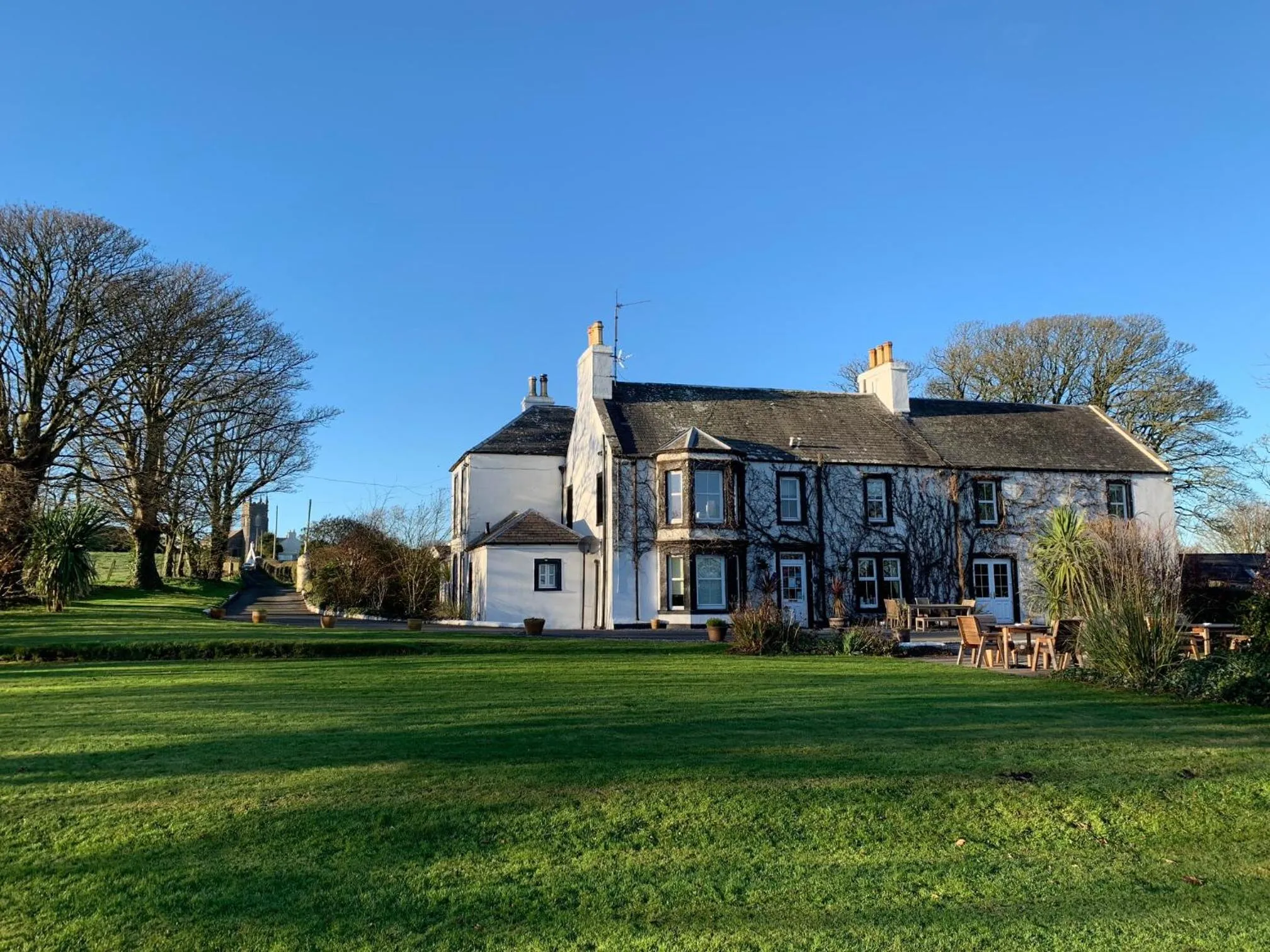 Property building in Torrs Warren Country House Hotel
