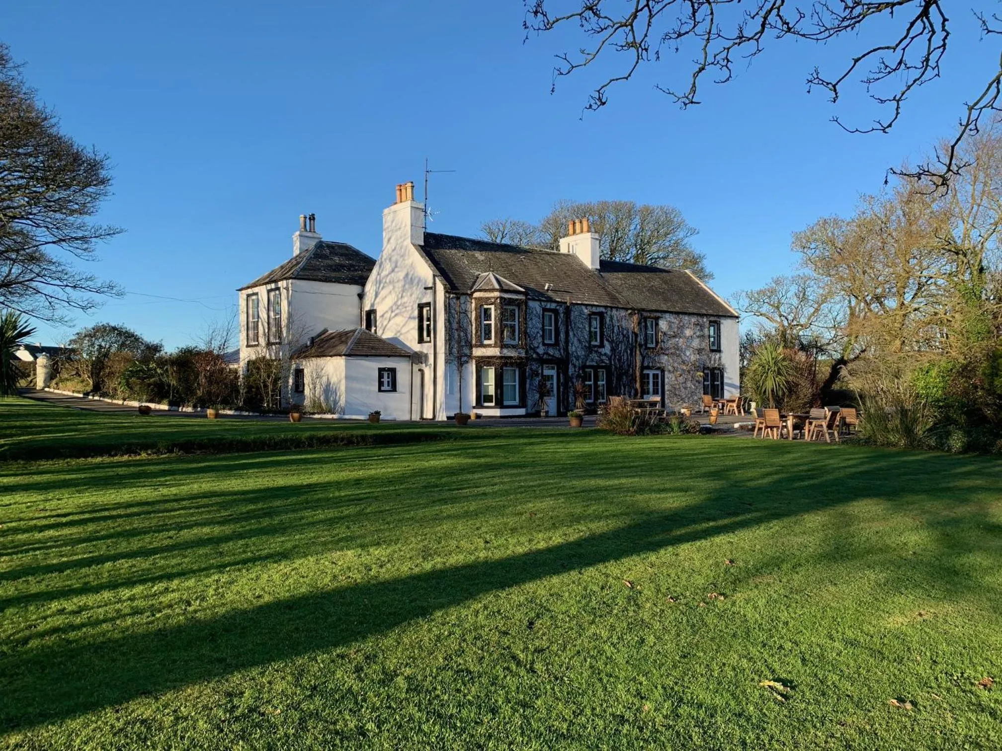 Property building in Torrs Warren Country House Hotel