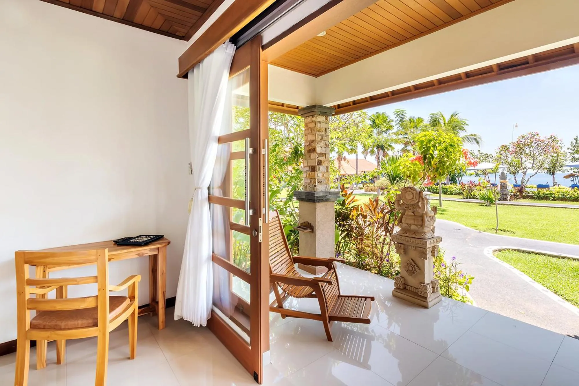 Super Deluxe Double room with Sea view in Adi Assri Beach Resorts And Spa Pemuteran