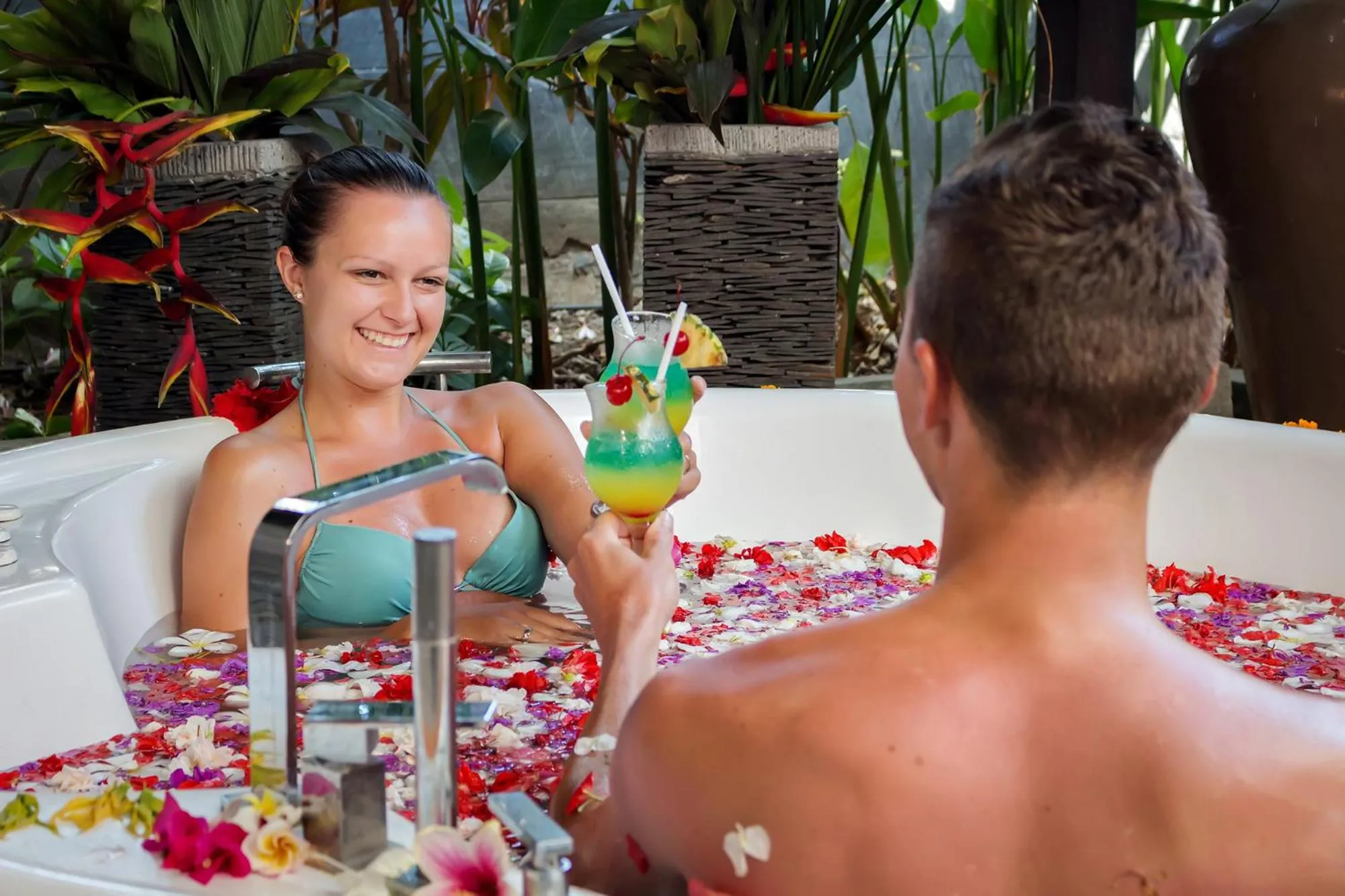 Hot Tub in Adi Assri Beach Resorts And Spa Pemuteran