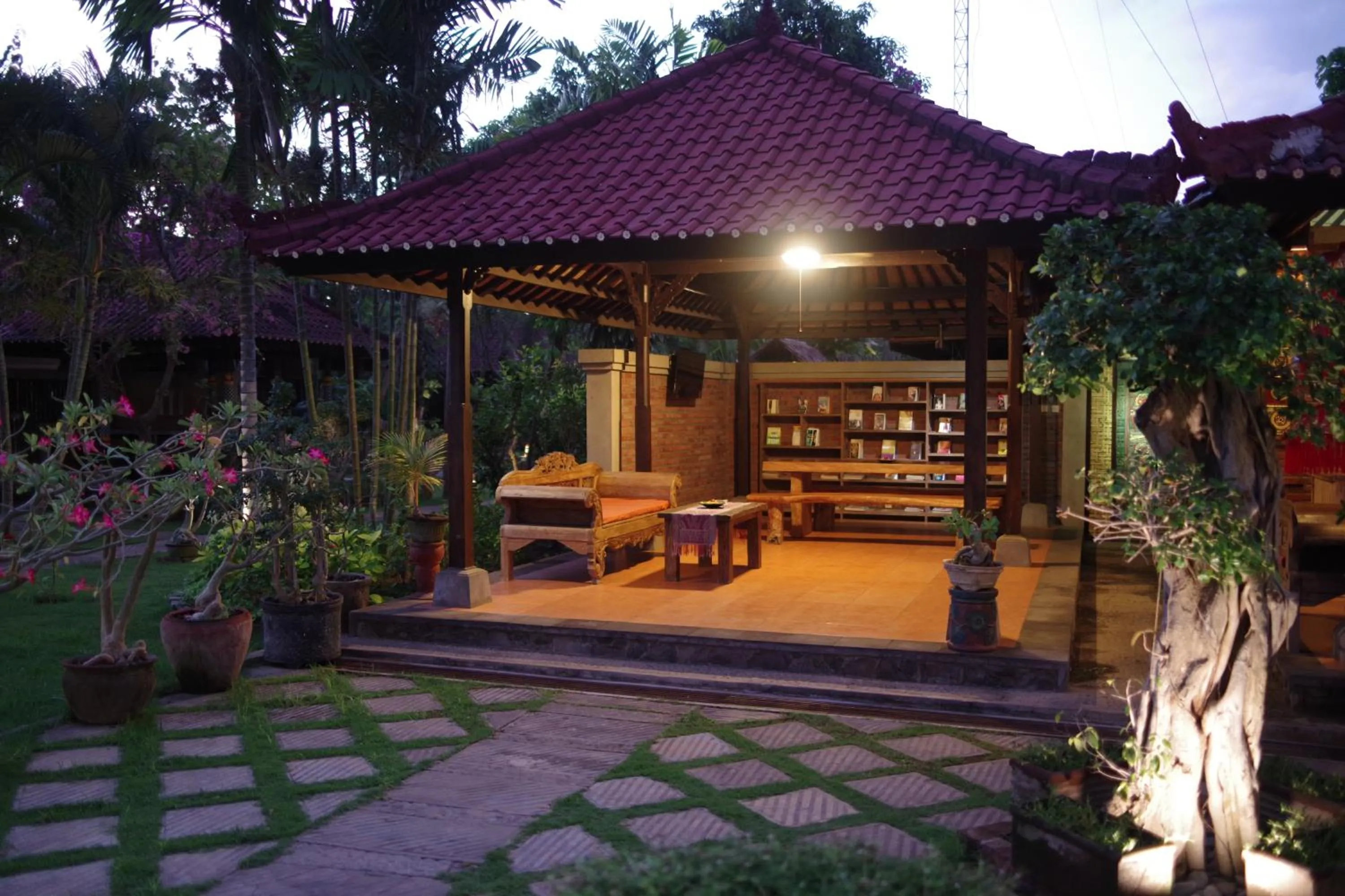 Library in Tirta Sari Bungalow
