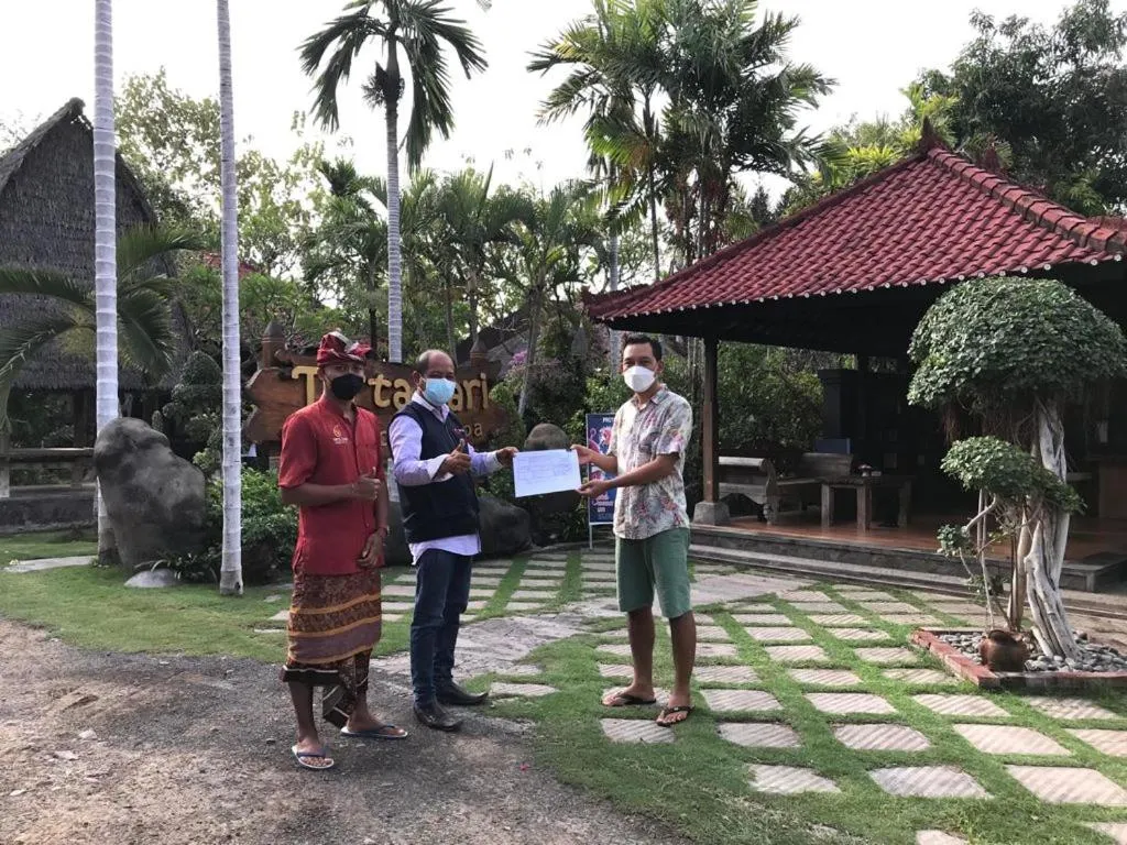 Library in Tirta Sari Bungalow