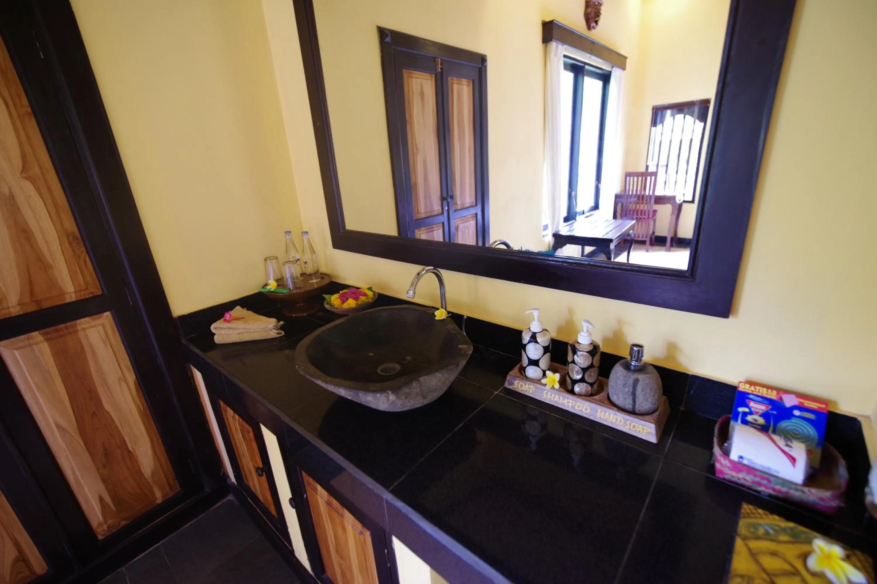 Bathroom in Tirta Sari Bungalow