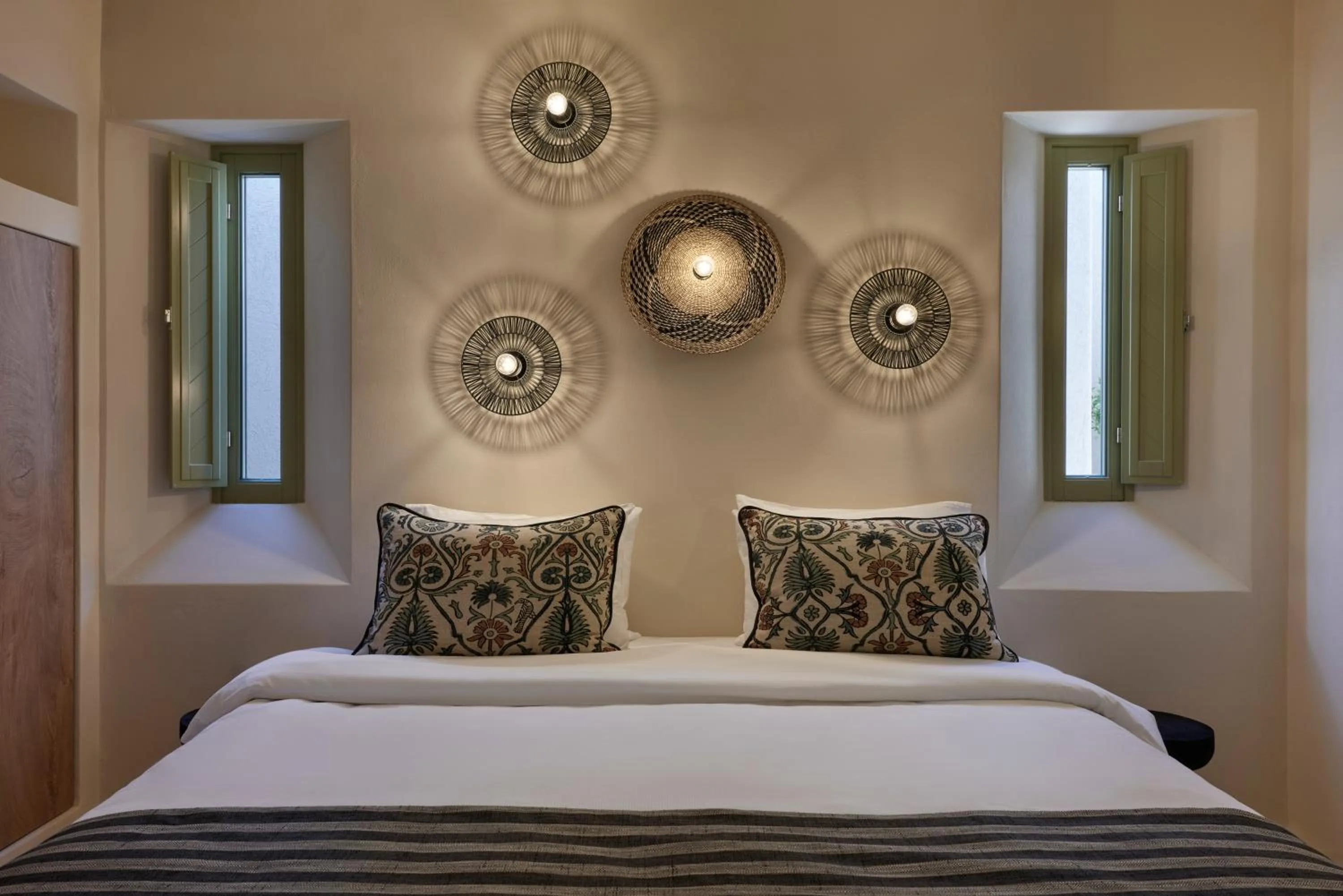 Bedroom, Bed in Aeon Suites - Adults Only