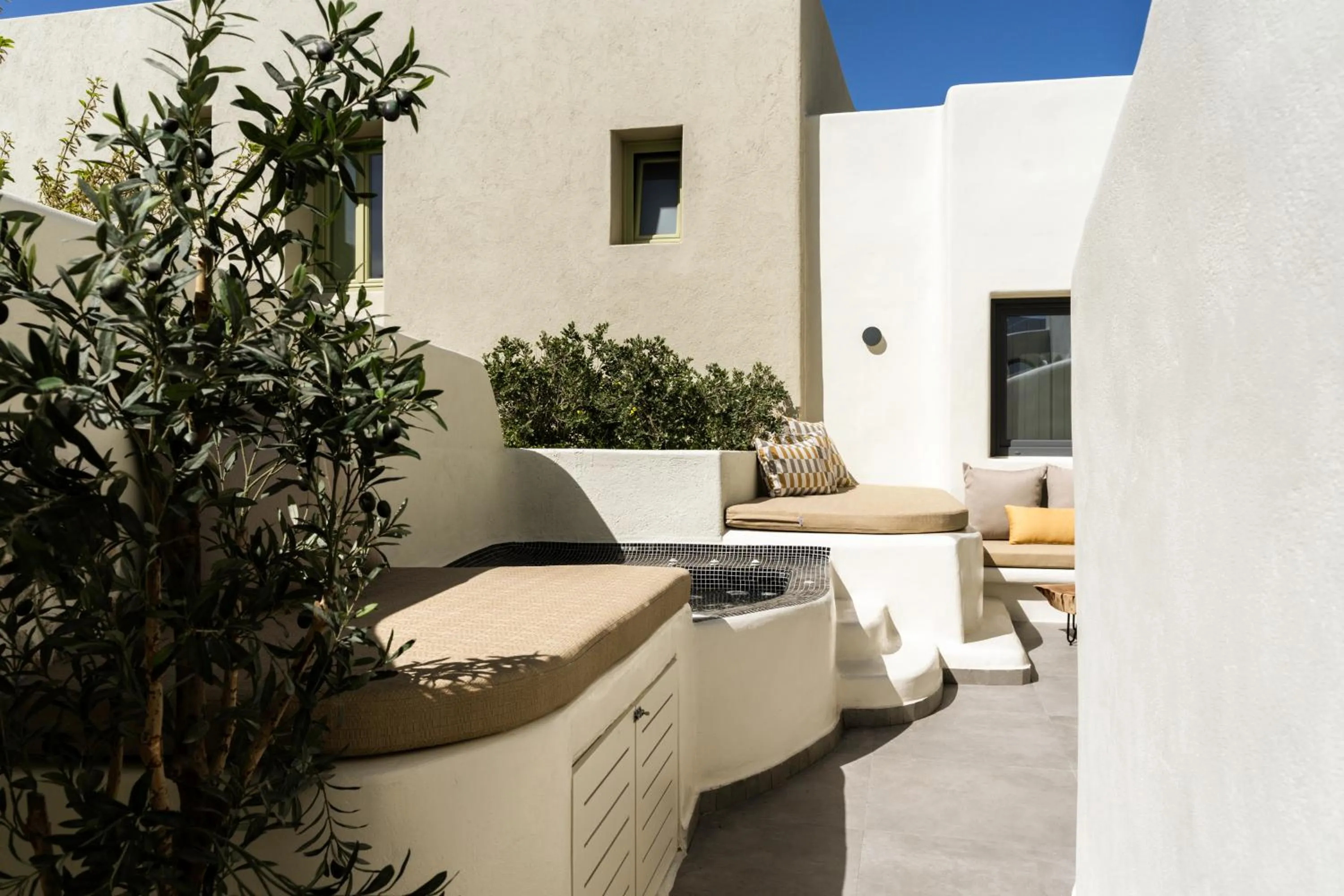 Hot Tub in Aeon Suites - Adults Only