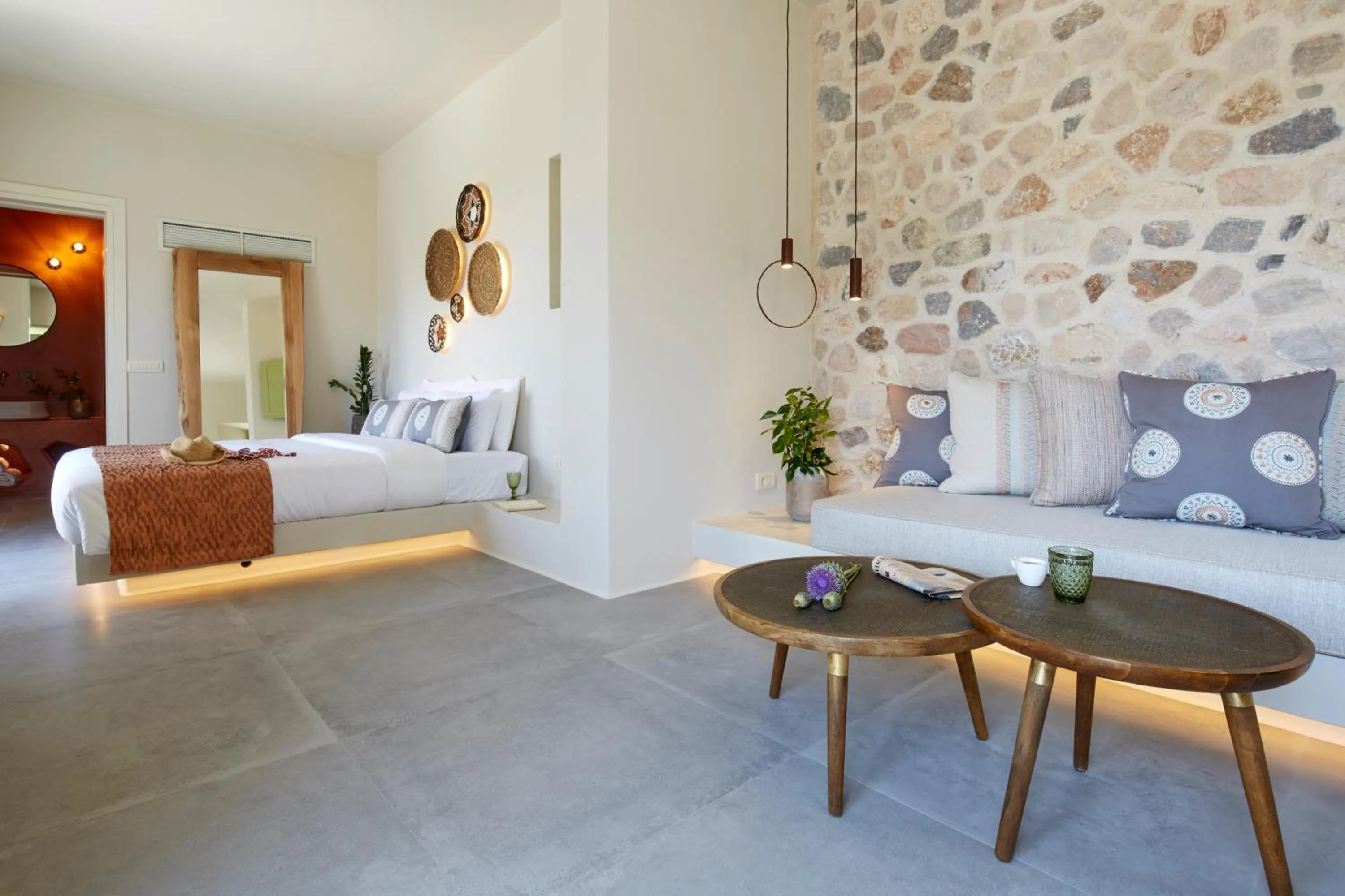 Living room, Bed in Aeon Suites - Adults Only