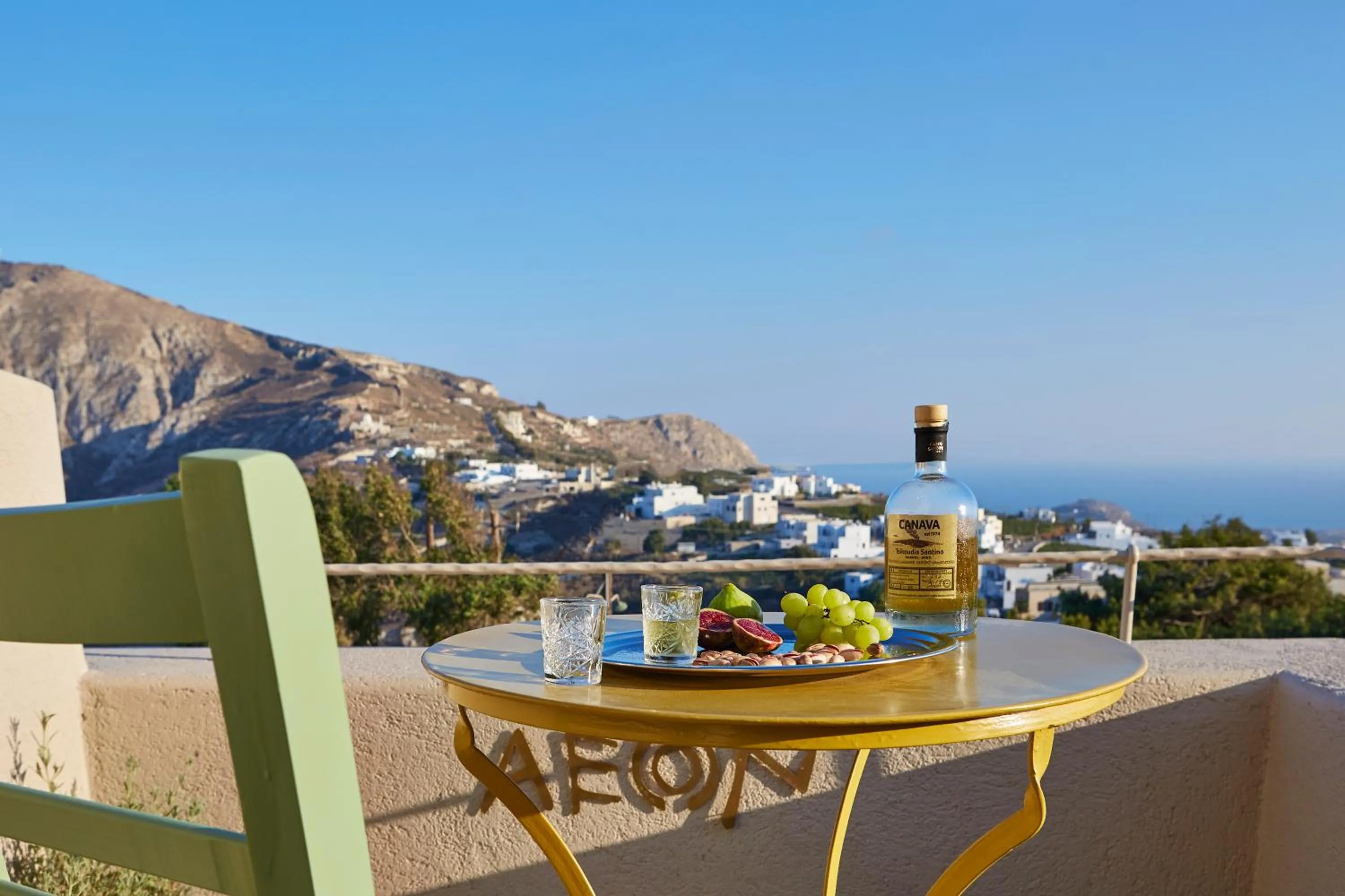 Restaurant/places to eat in Aeon Suites - Adults Only