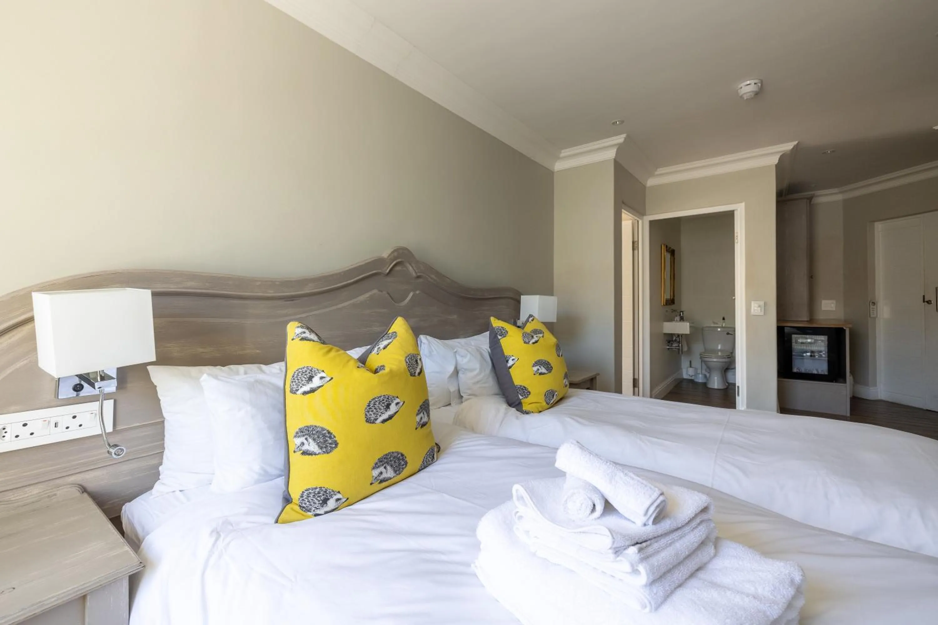 Bedroom, Bed in Hermanus Boutique Guest House