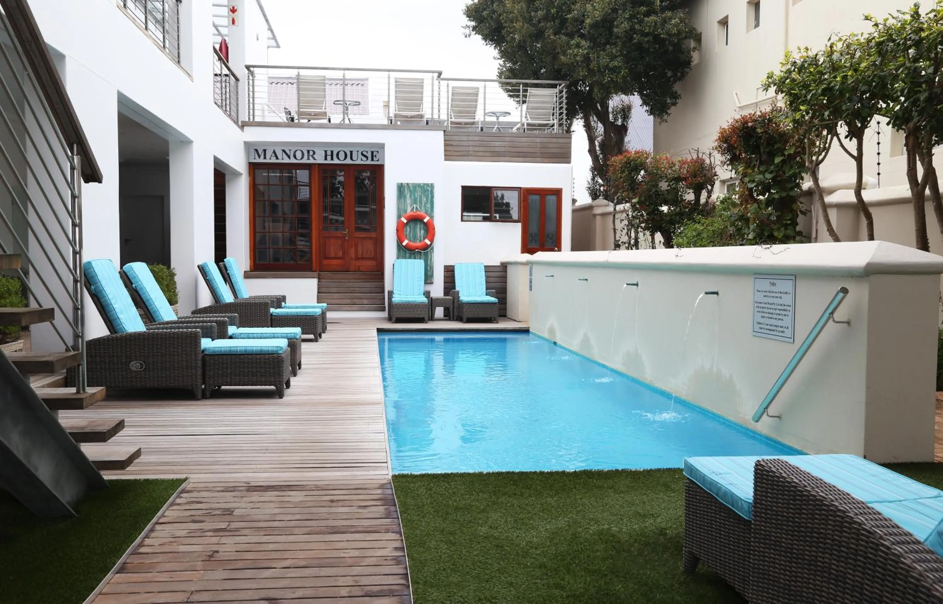 Swimming pool in Hermanus Boutique Guest House