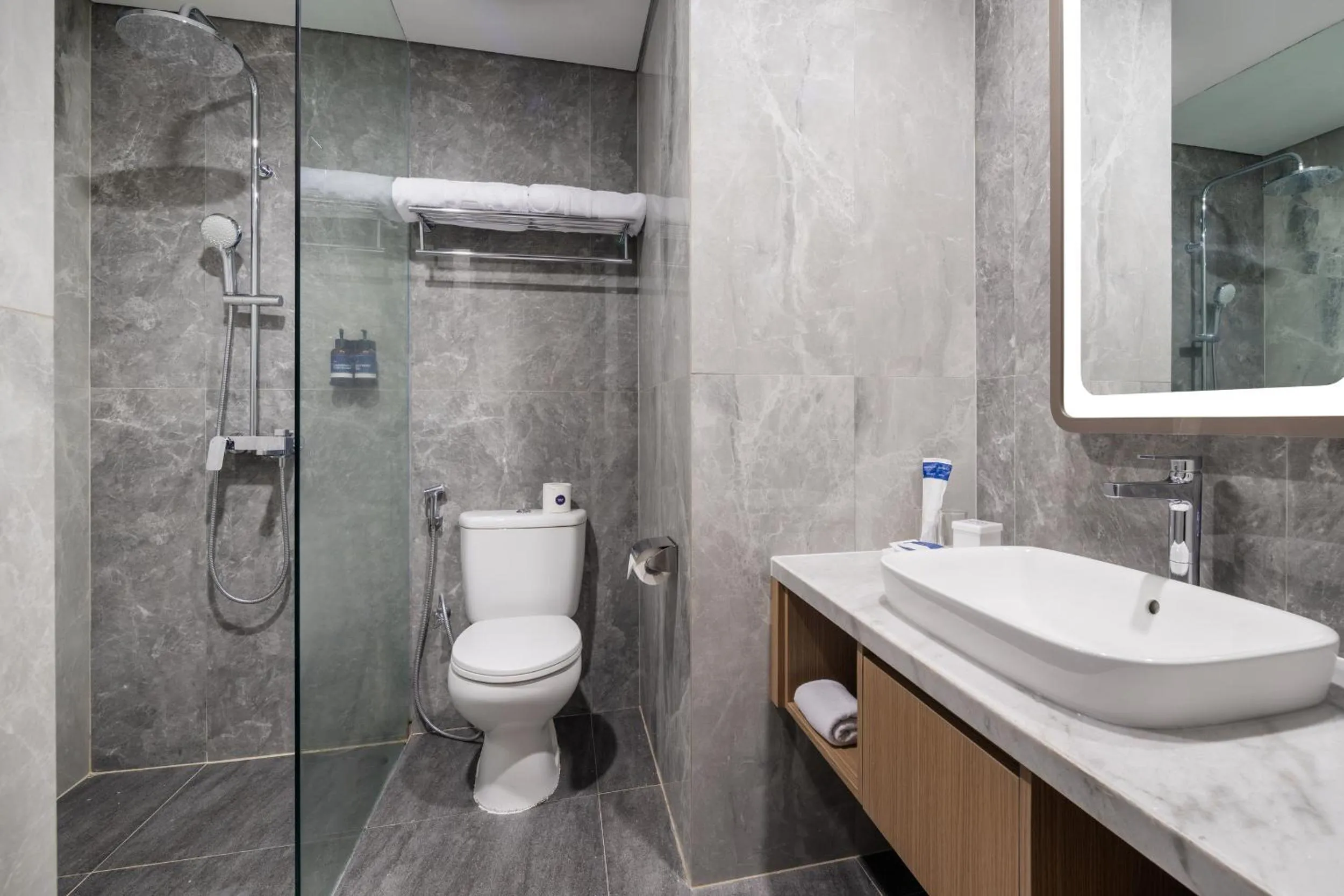 Bathroom in Aston Purwokerto Hotel & Conference Center