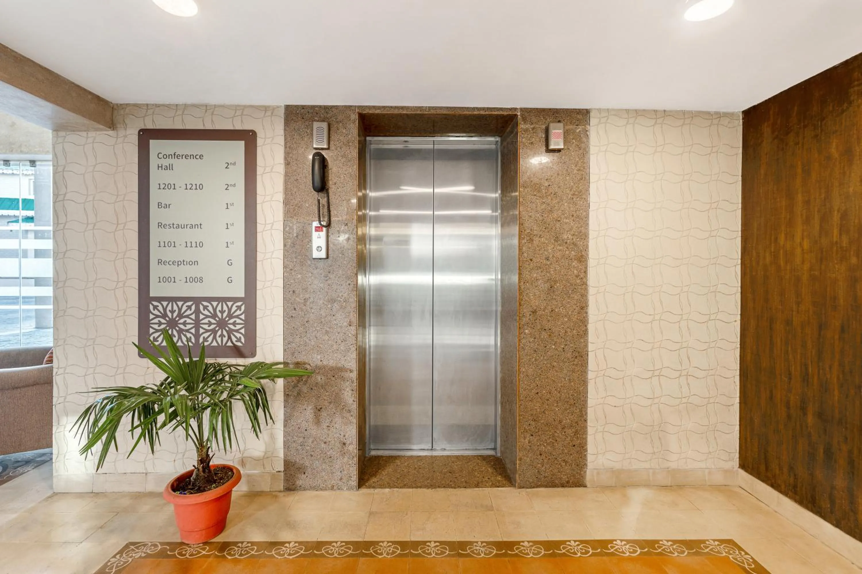 elevator in Sterling Darjeeling