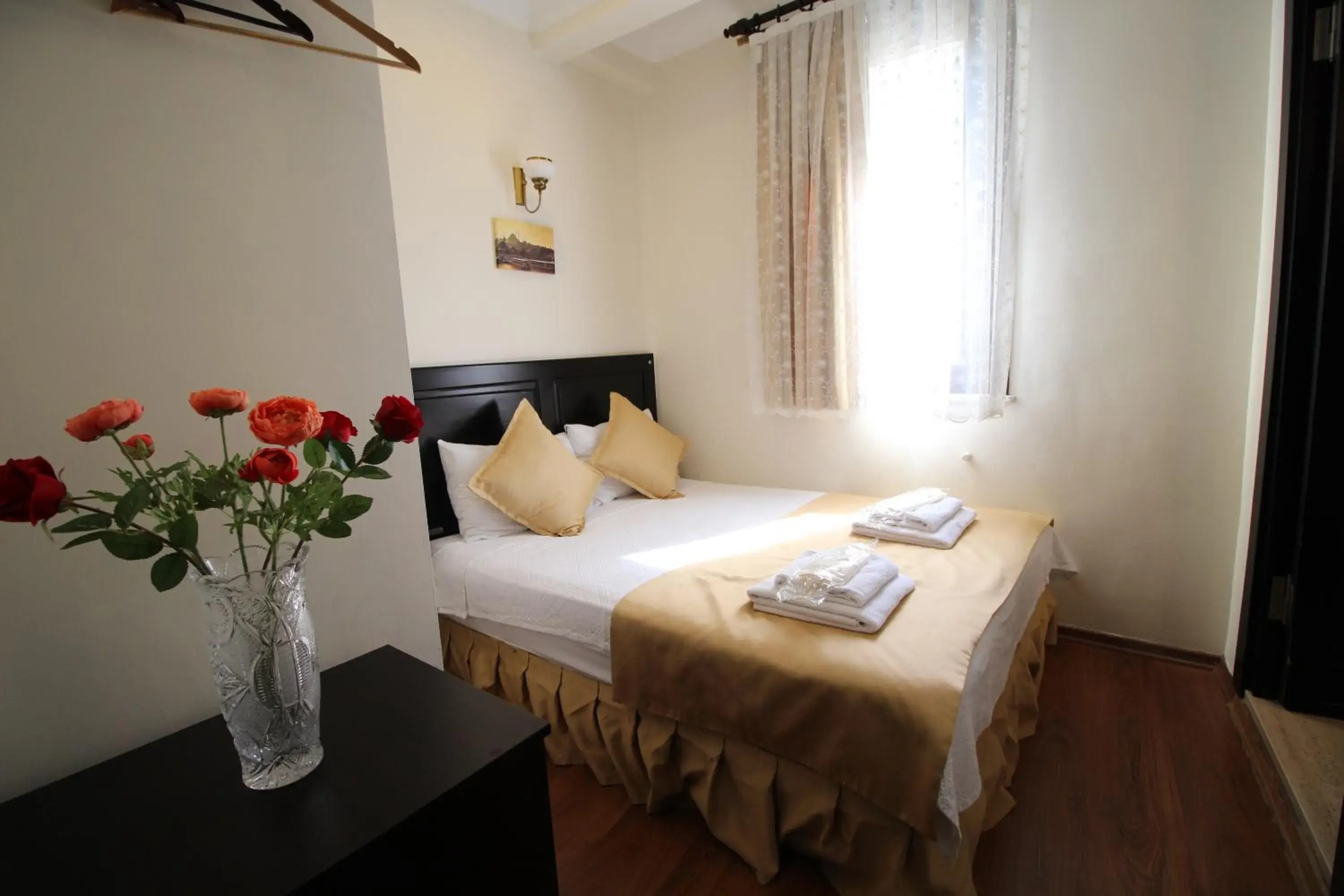 Economy Single Room in Sultans Hotel Economy Single Room in Sultans Hotel