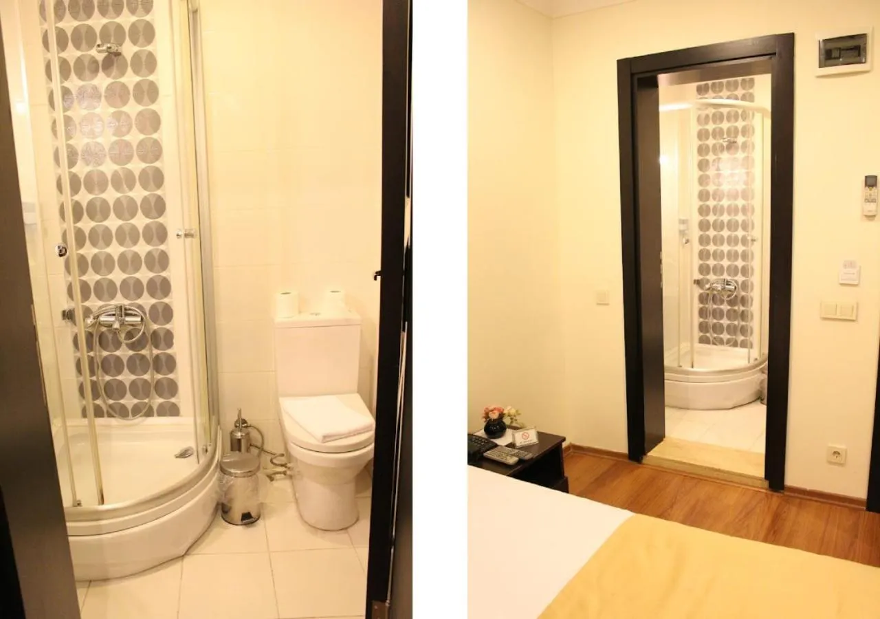 Bathroom in Sultans Hotel