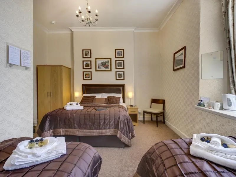 Bedroom, Bed in The Downs, Babbacombe