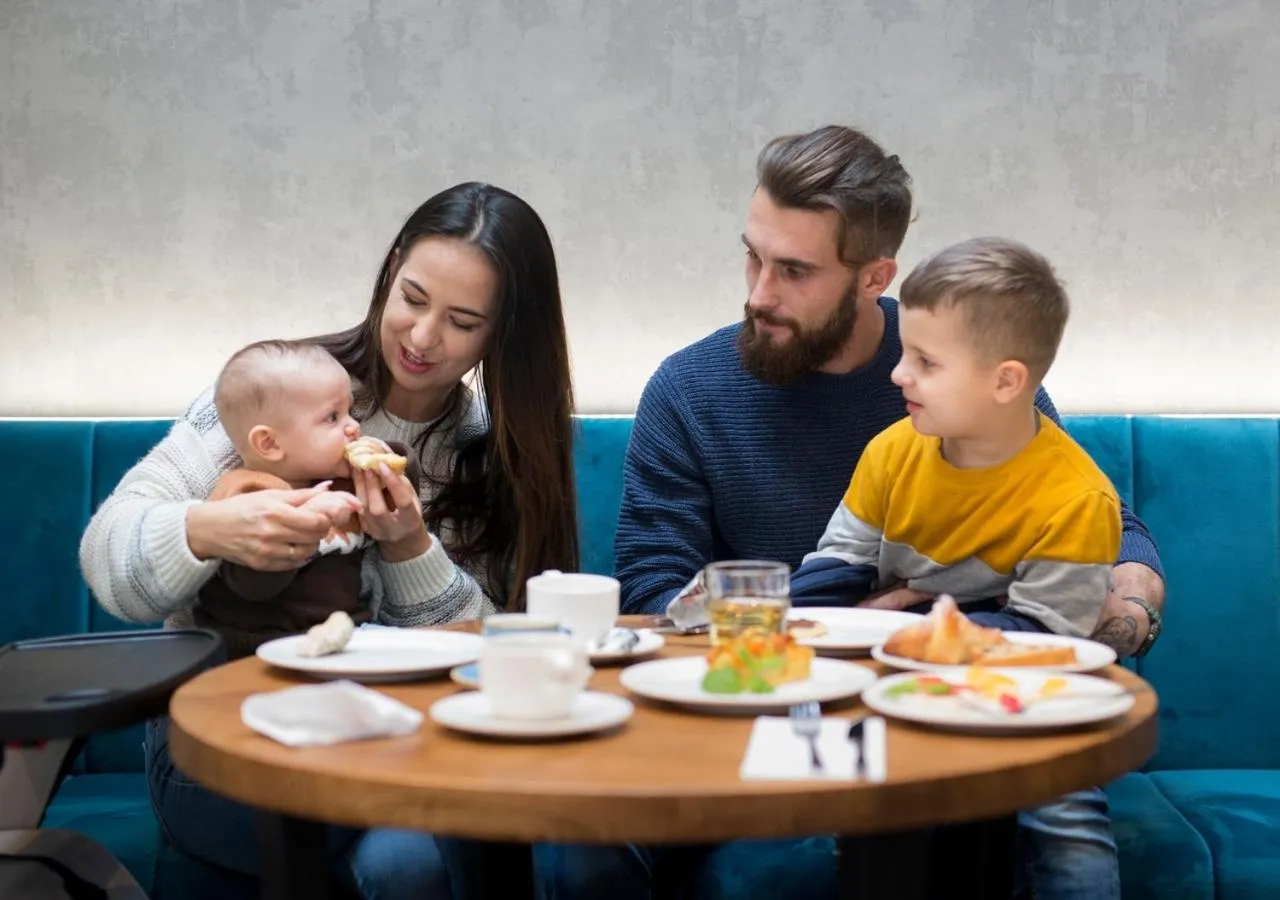 Restaurant/places to eat in Aparthotel Rakowicka Residence