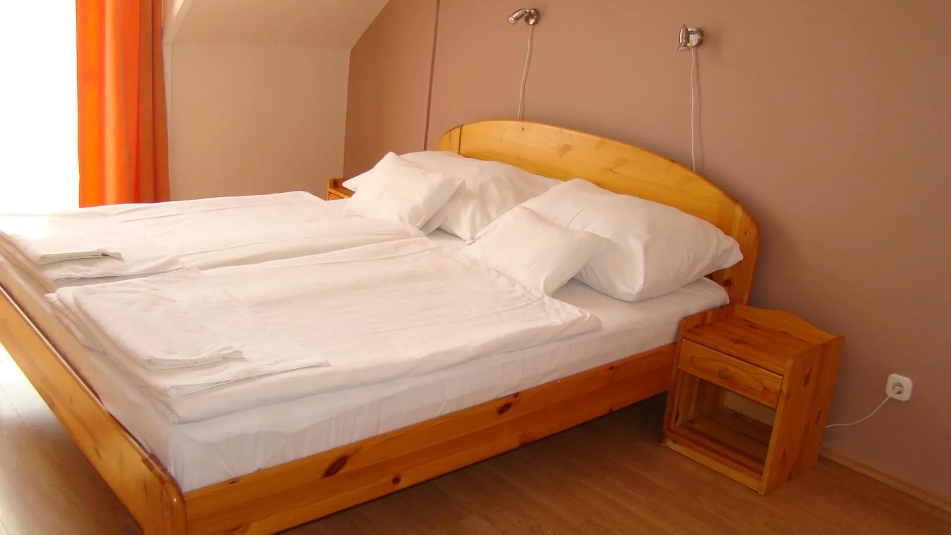 Bed in Thermál Apartmanház