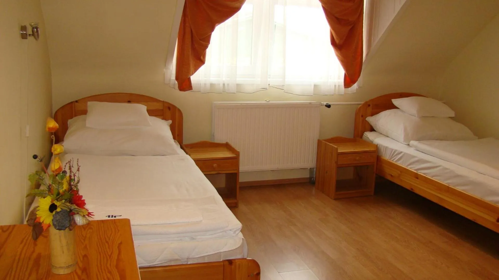 Bed in Thermál Apartmanház