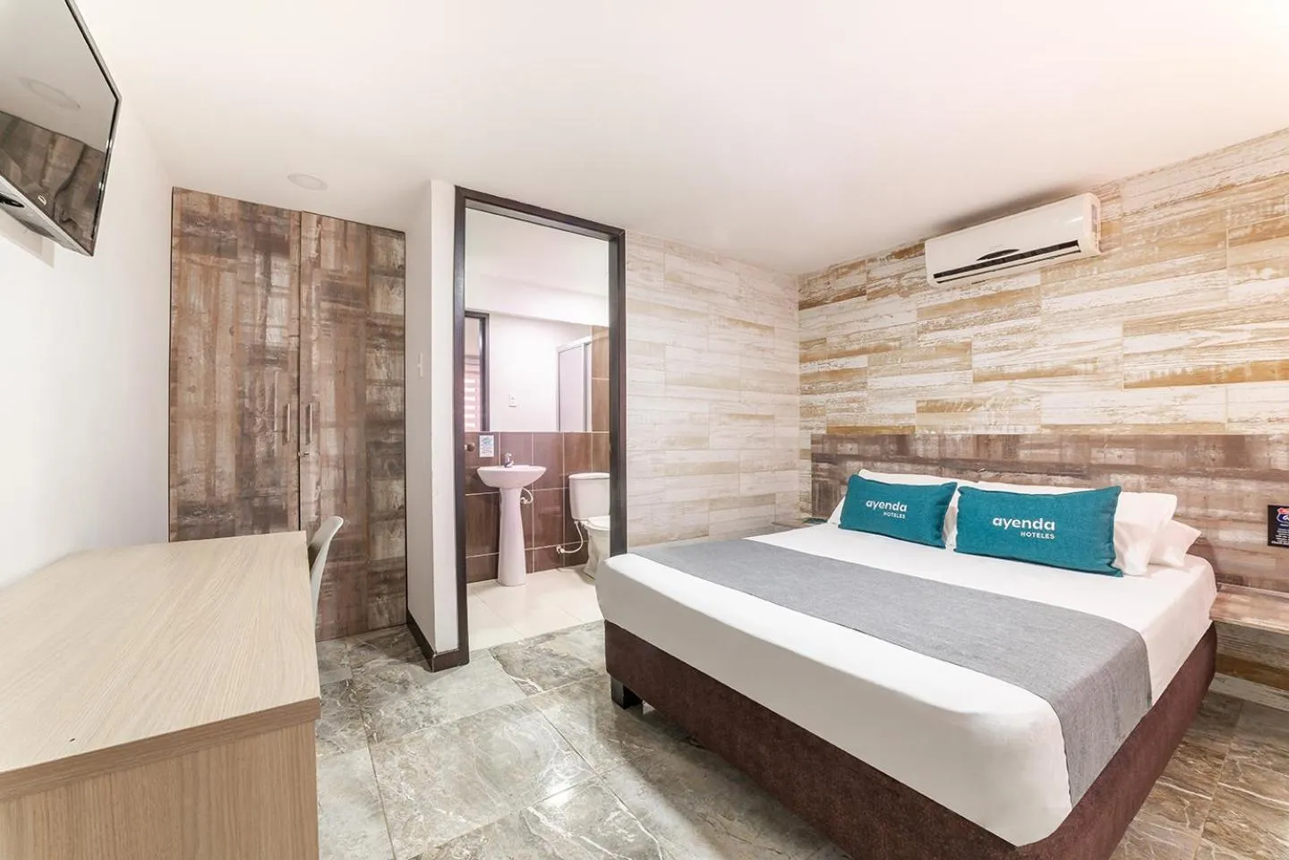 Photo of the whole room in Hotel Ruta 65