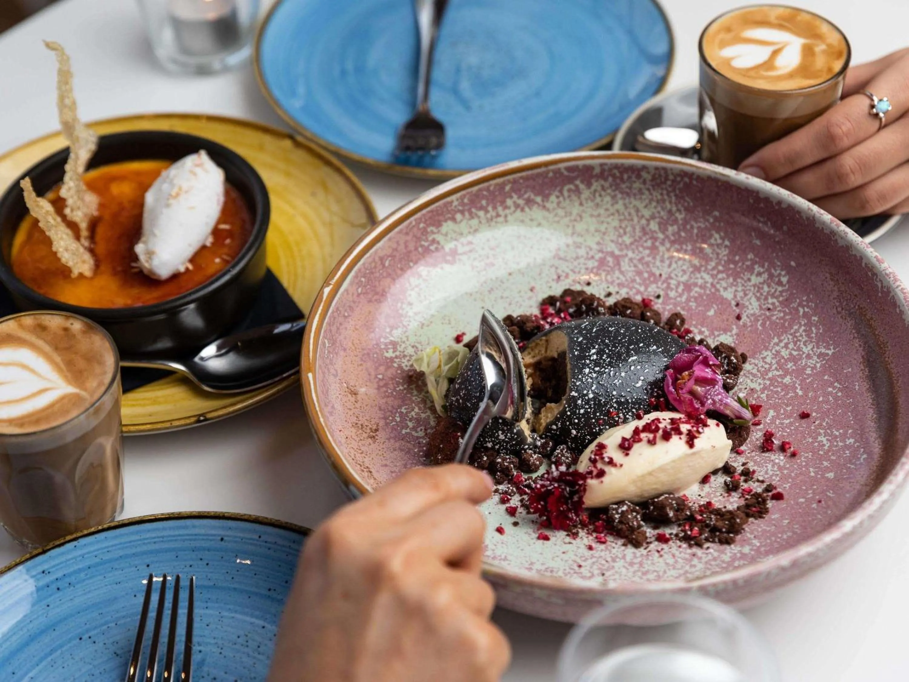 Restaurant/places to eat in Novotel Sydney Darling Harbour