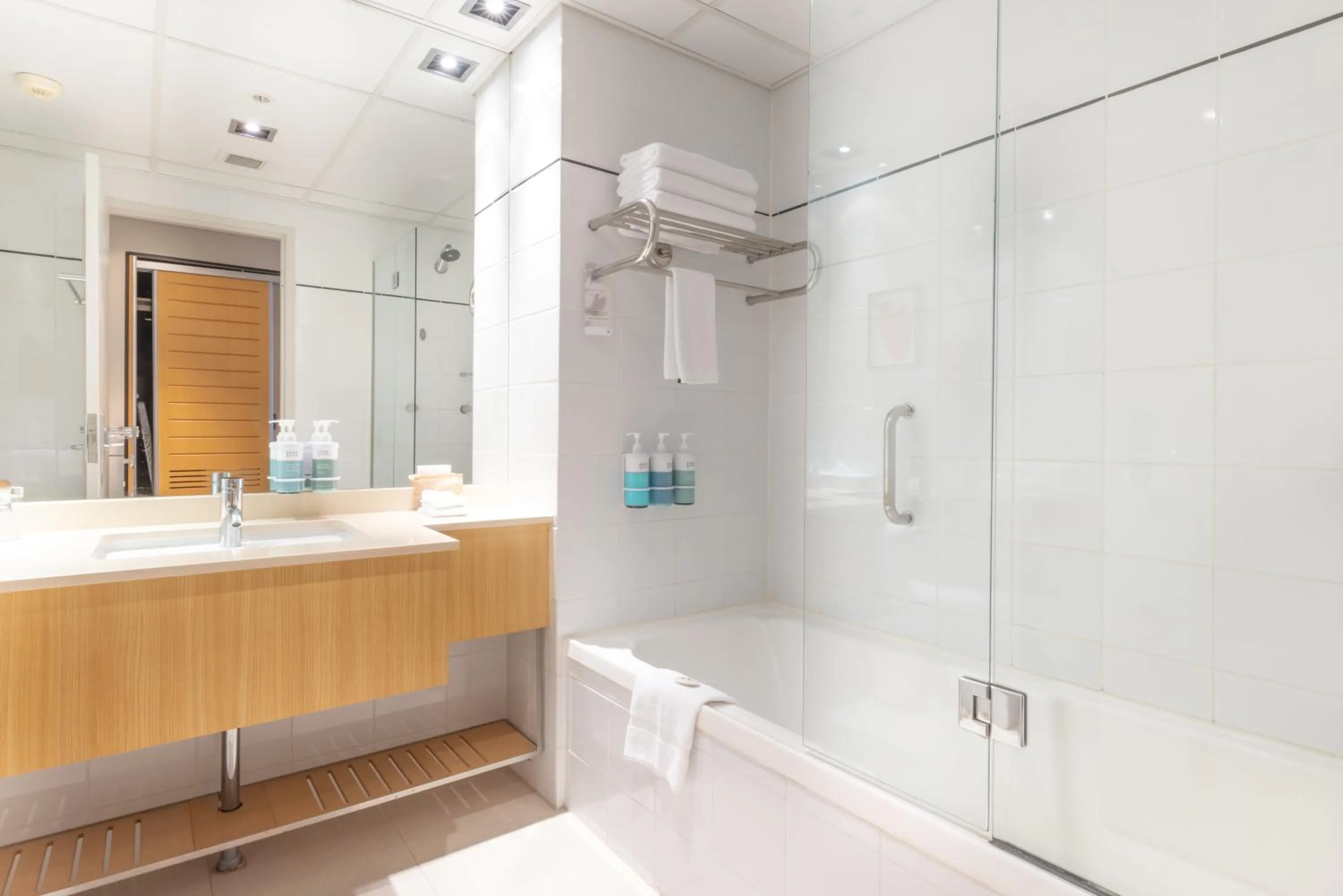 Bathroom in Novotel Sydney Darling Harbour