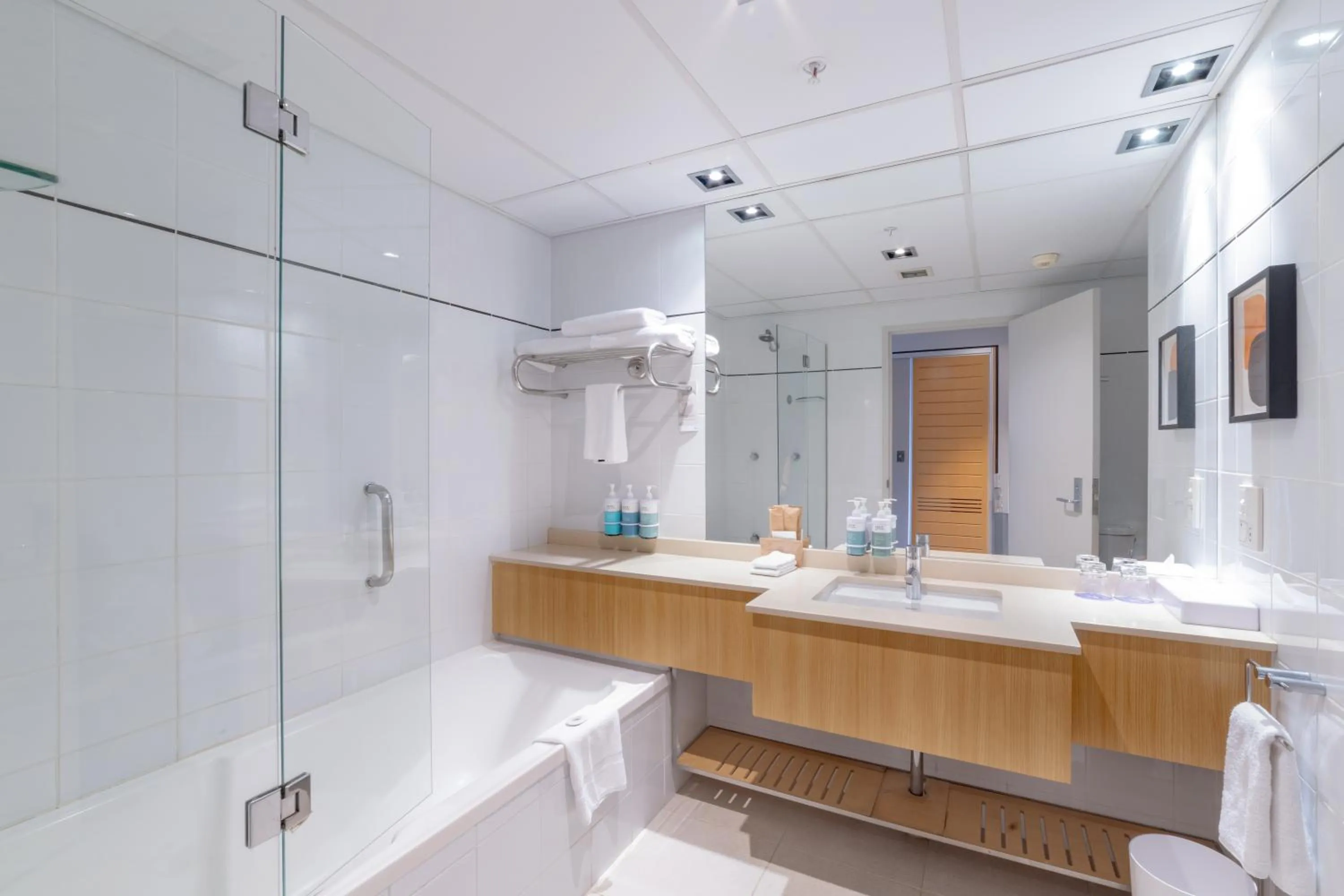 Bathroom in Novotel Sydney Darling Harbour