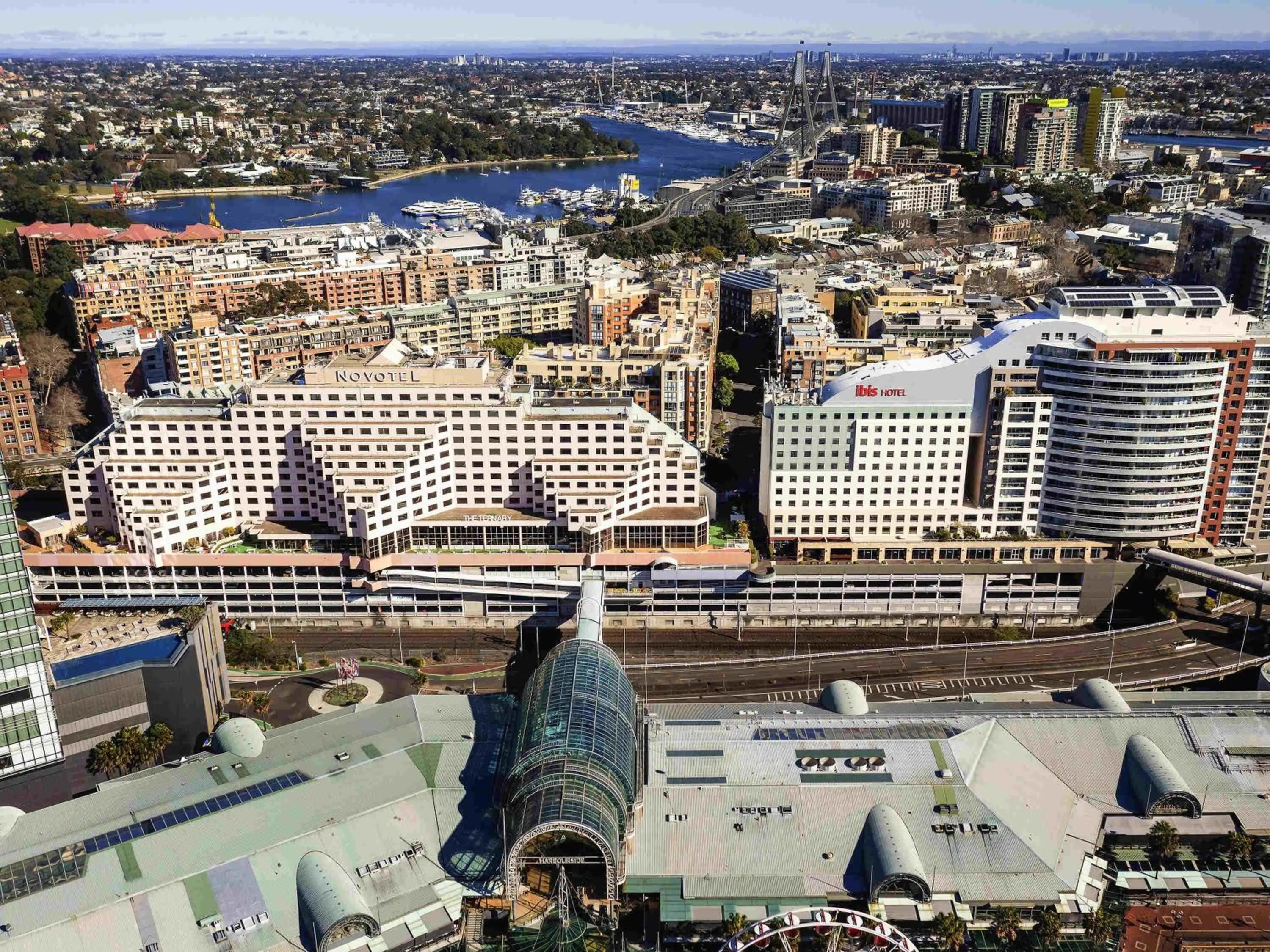 Property building in Novotel Sydney Darling Harbour