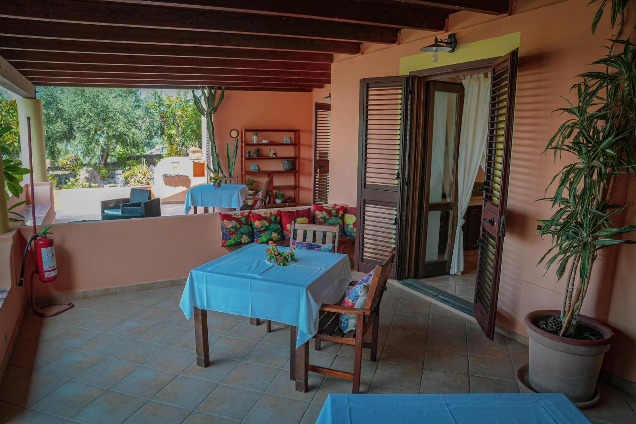 Patio in Resort Al Belvedere Salina