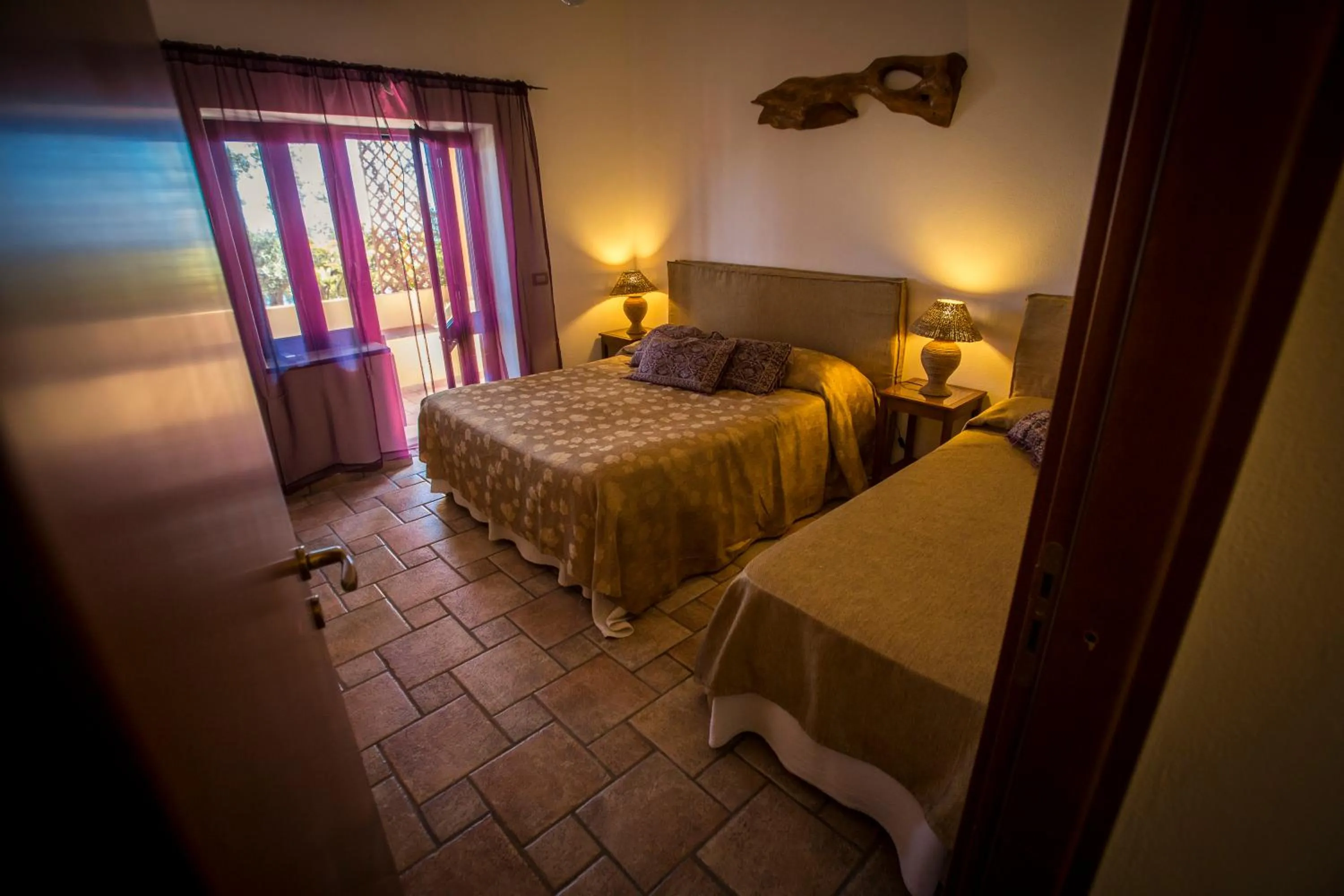 Photo of the whole room, Bed in Resort Al Belvedere Salina