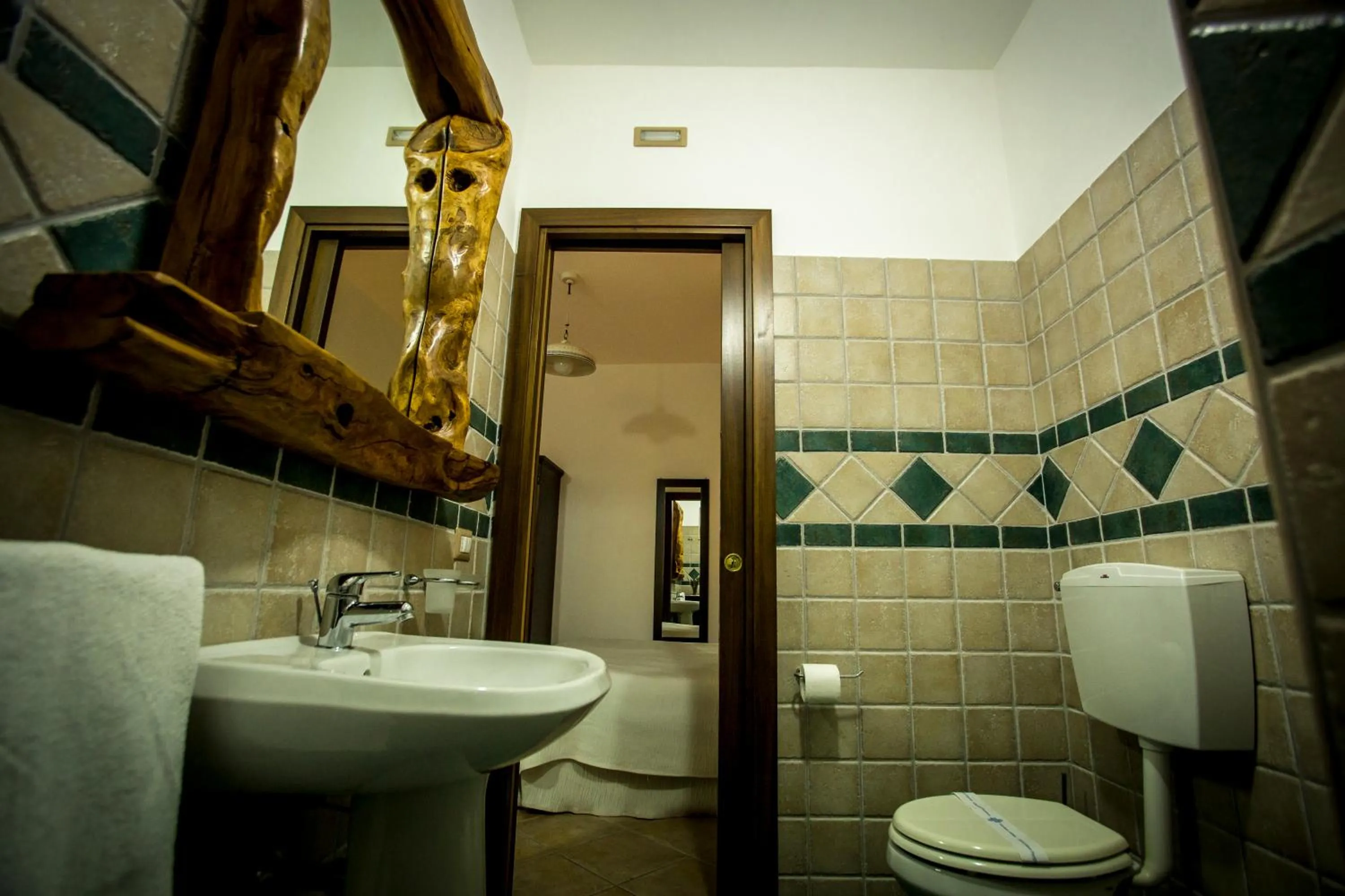 Toilet in Resort Al Belvedere Salina