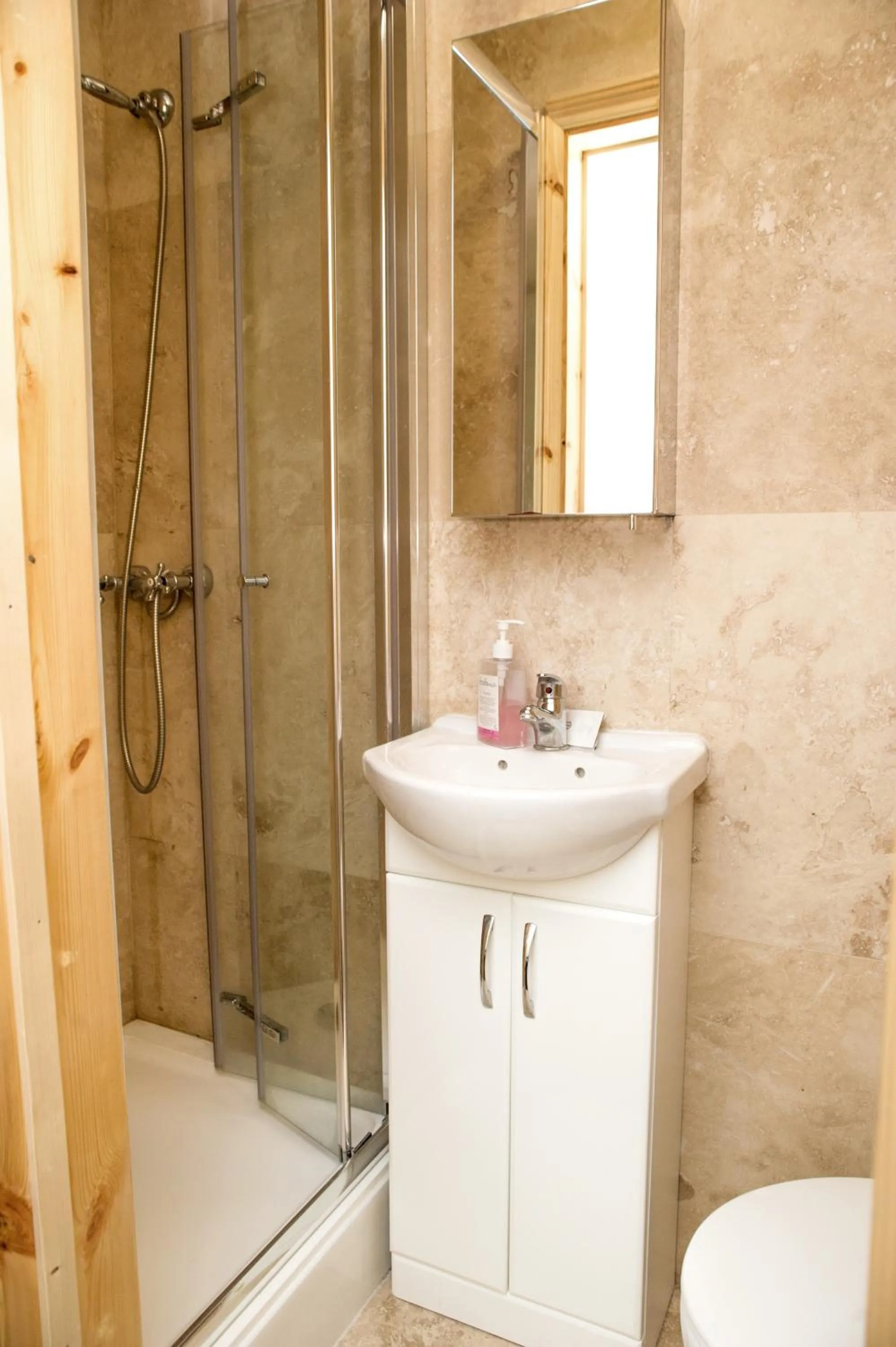 Bathroom in Beaconsfield Hotel