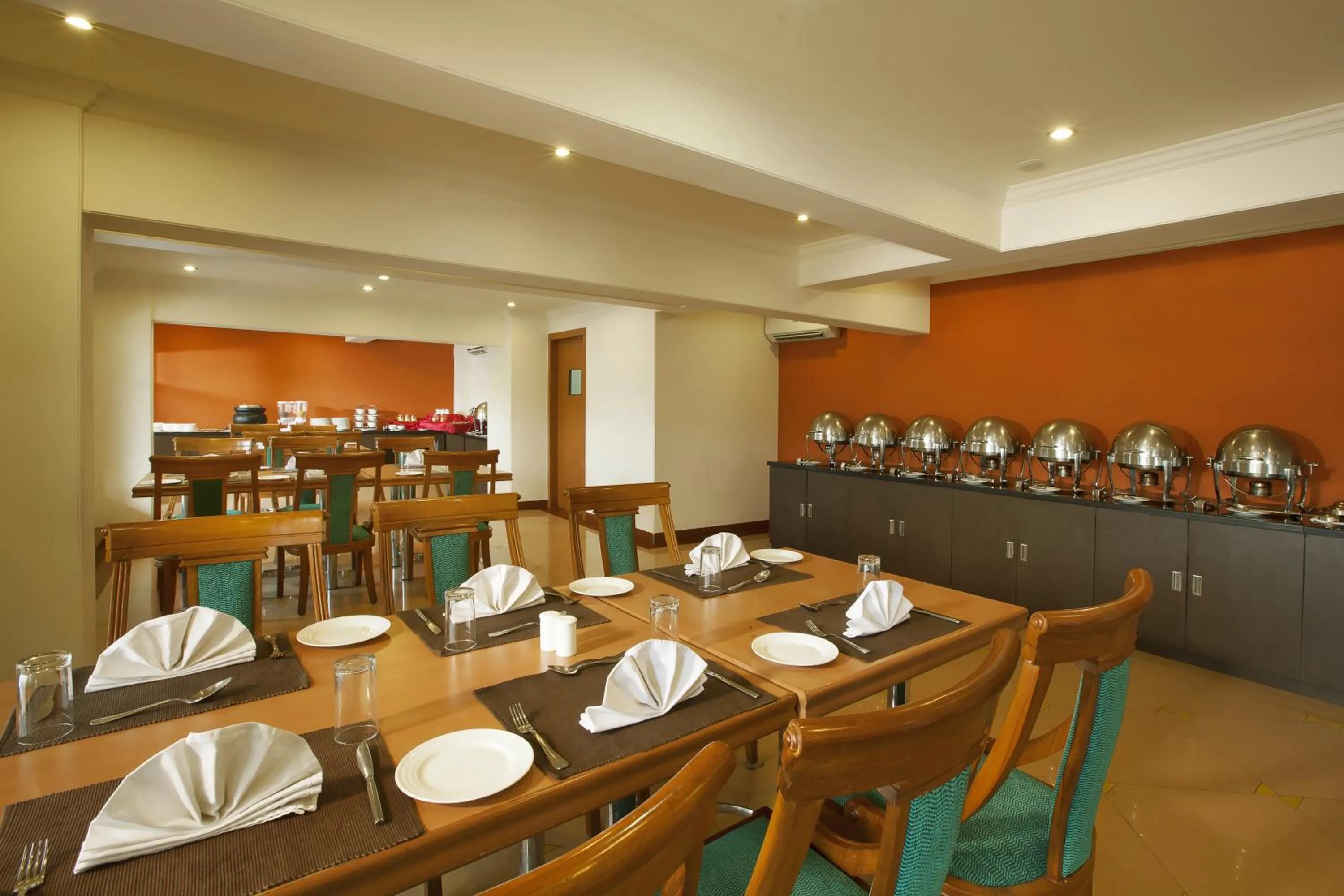 Restaurant/places to eat in Sterling Lonavala
