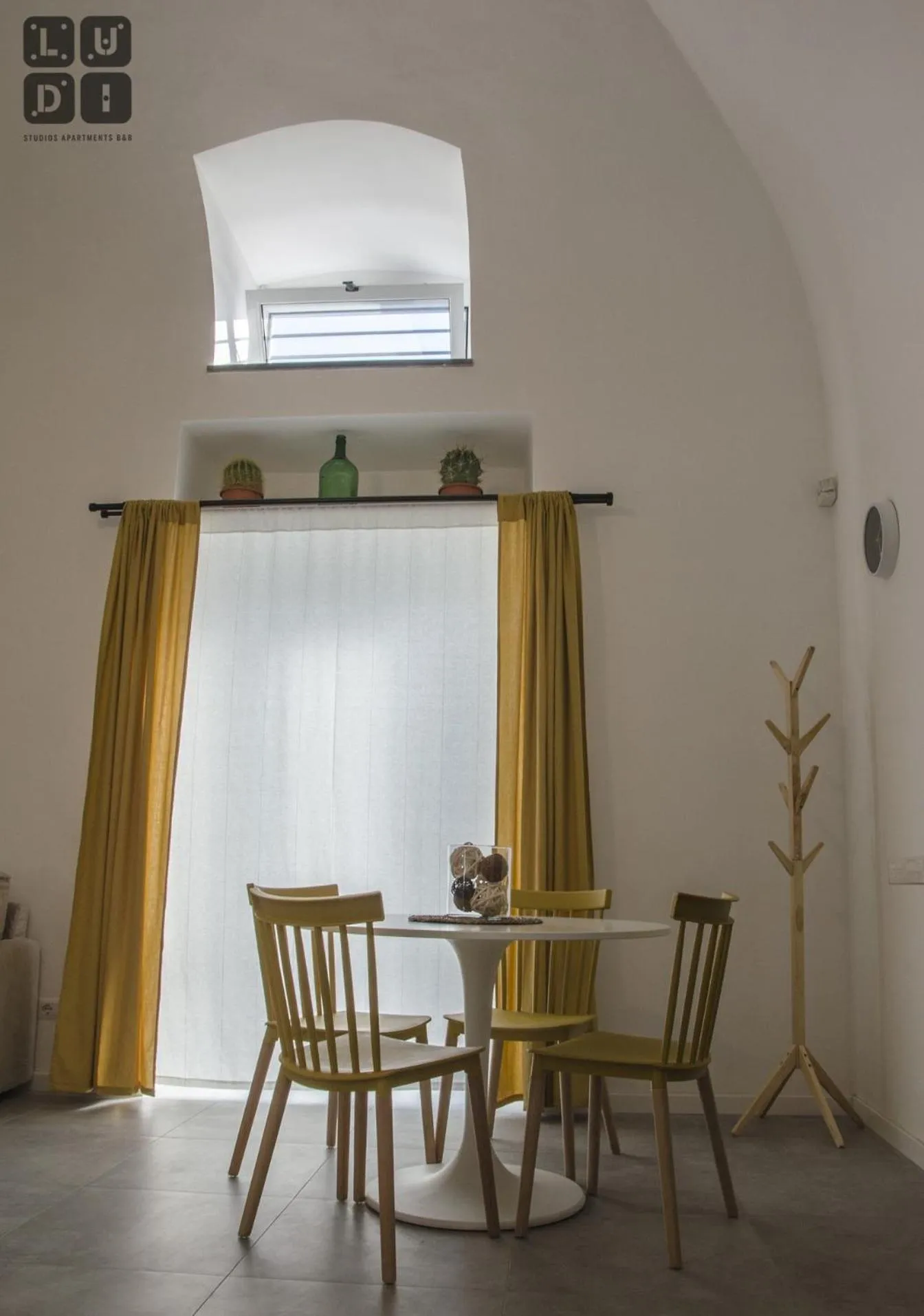 Seating area in Ludi Studios