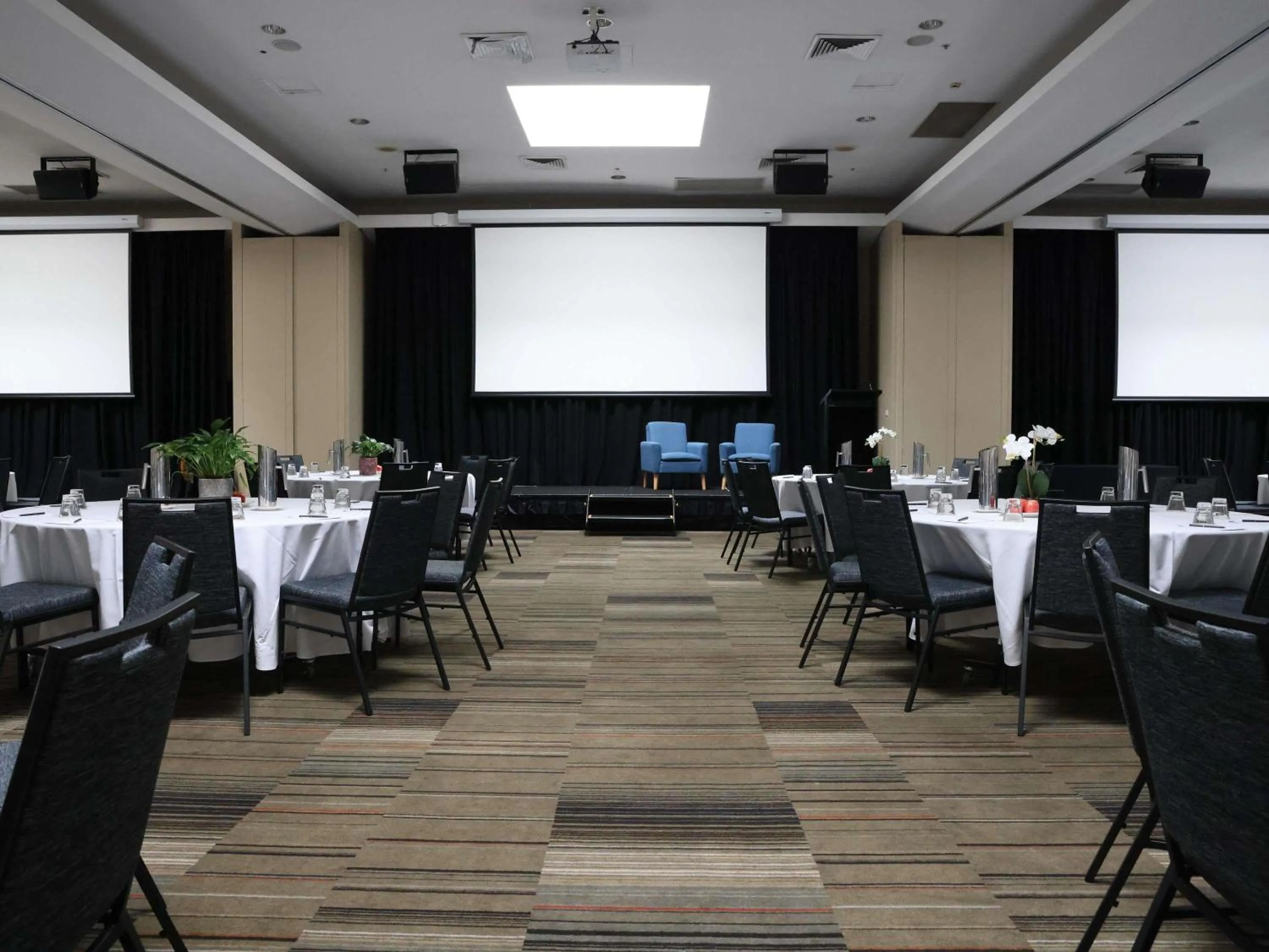 Meeting/conference room in Novotel Sydney Olympic Park