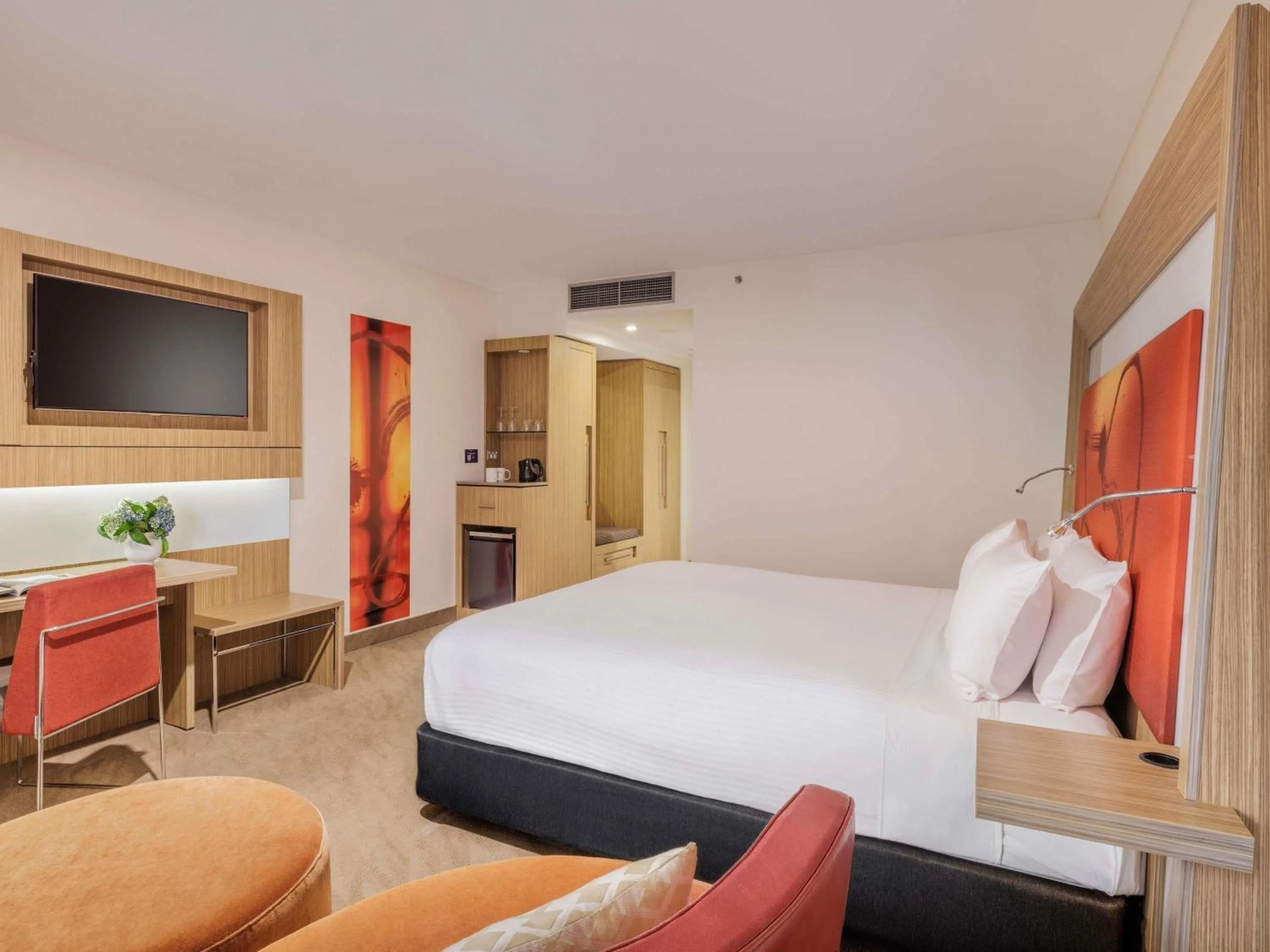 Bedroom, Bed in Novotel Sydney Olympic Park