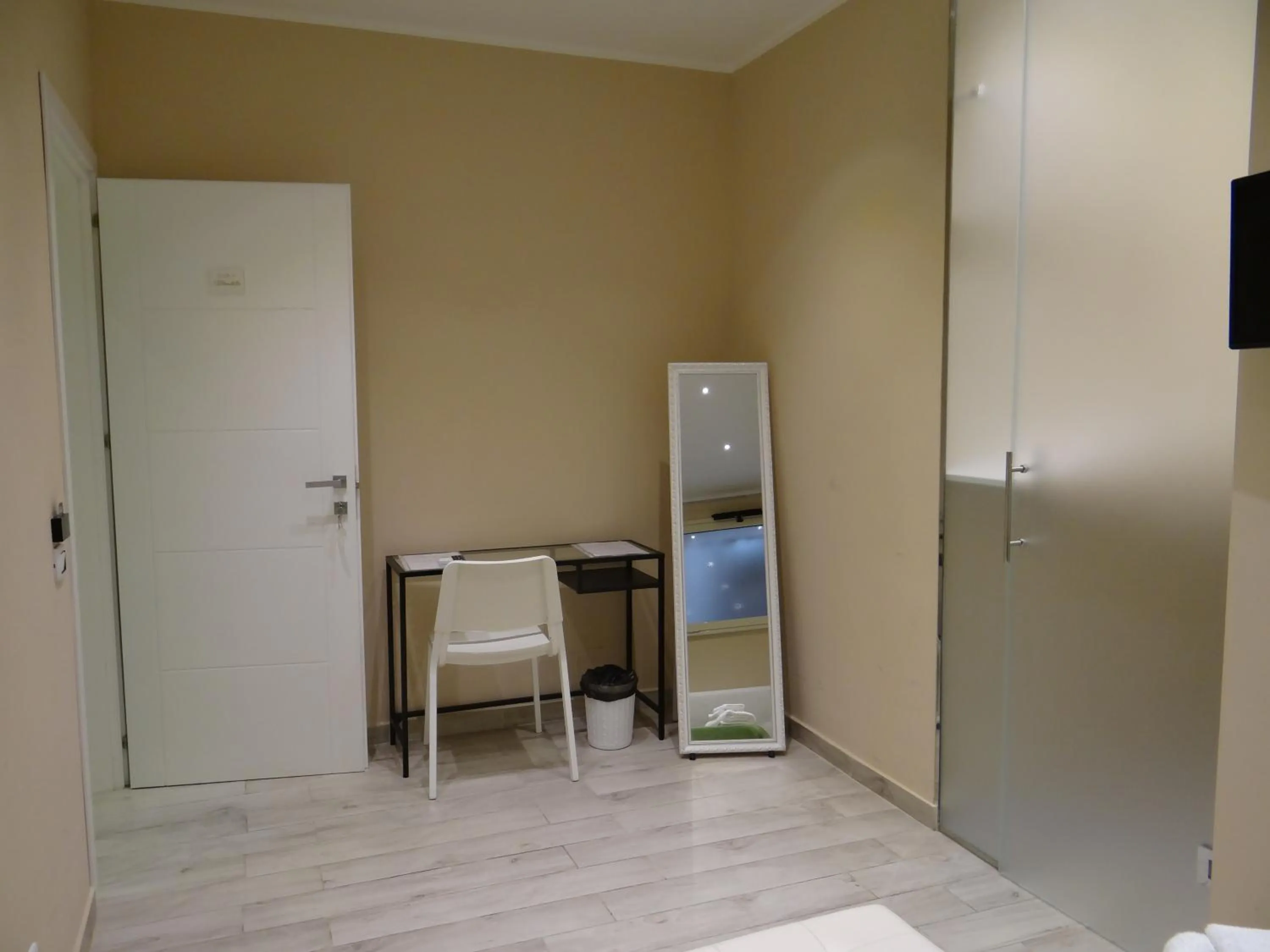 Photo of the whole room in Monte Palace Palermo