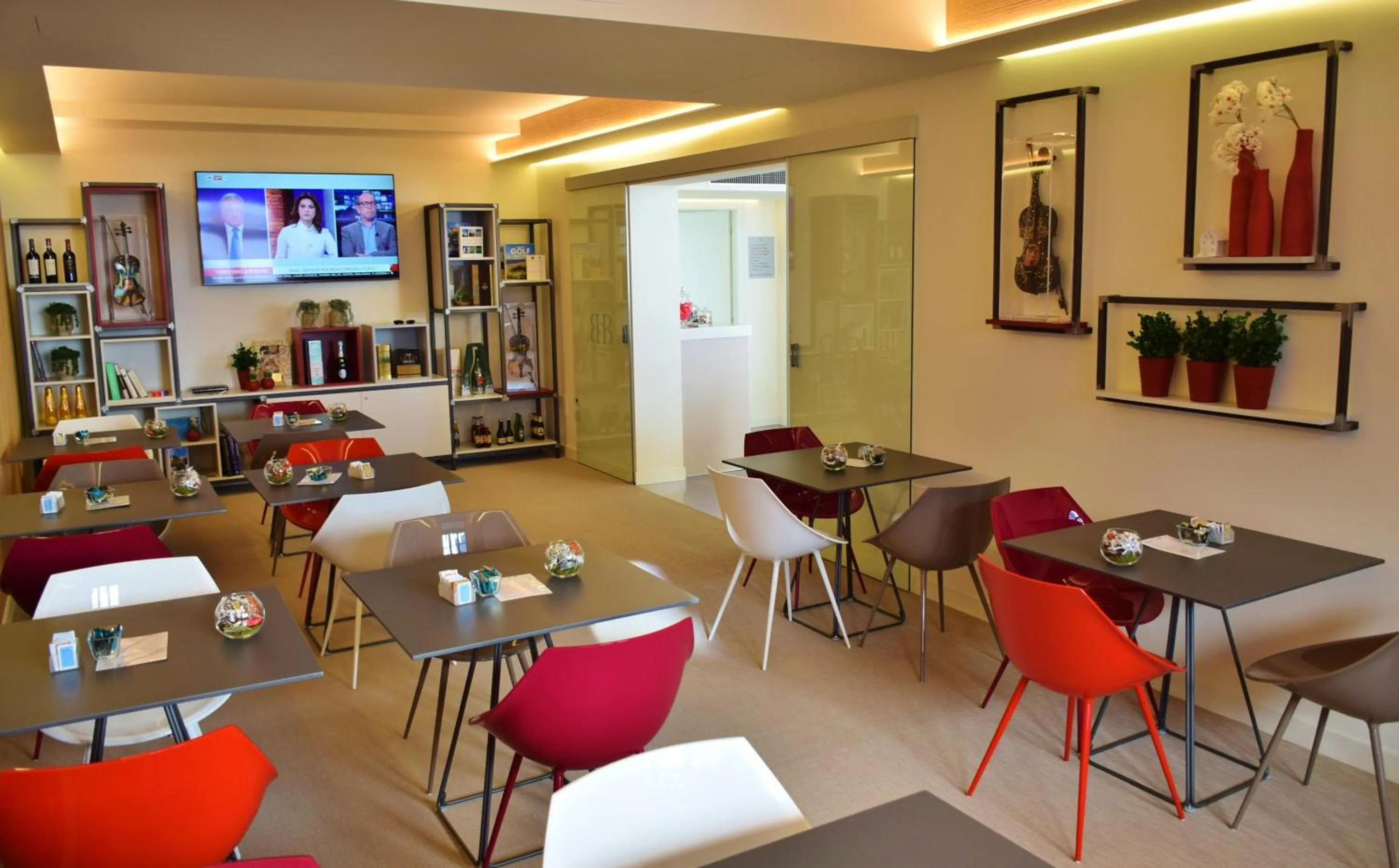 Communal lounge/ TV room in Hotel Borgo Brianteo