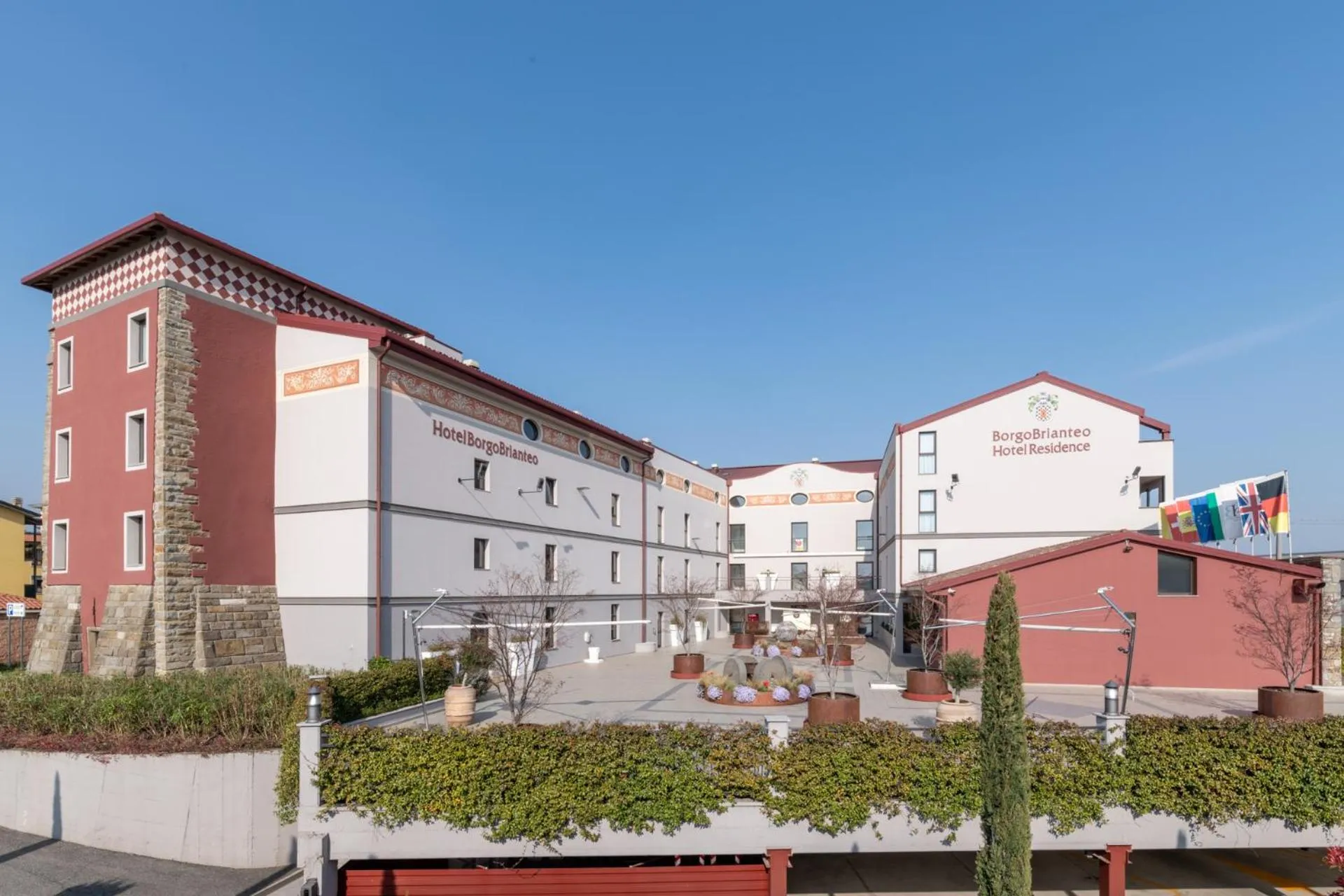 Property building in Hotel Borgo Brianteo