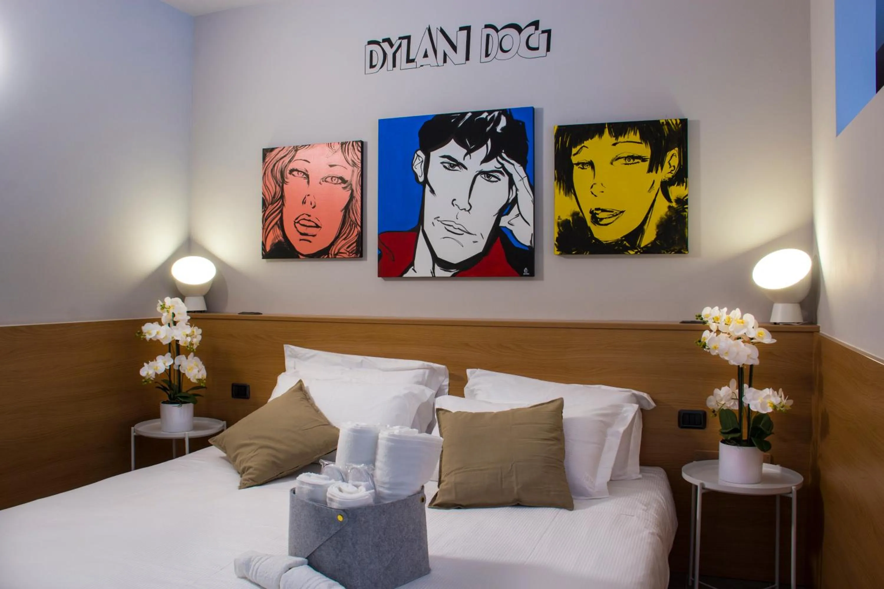 Decorative detail, Bed in Hotel Borgo Brianteo