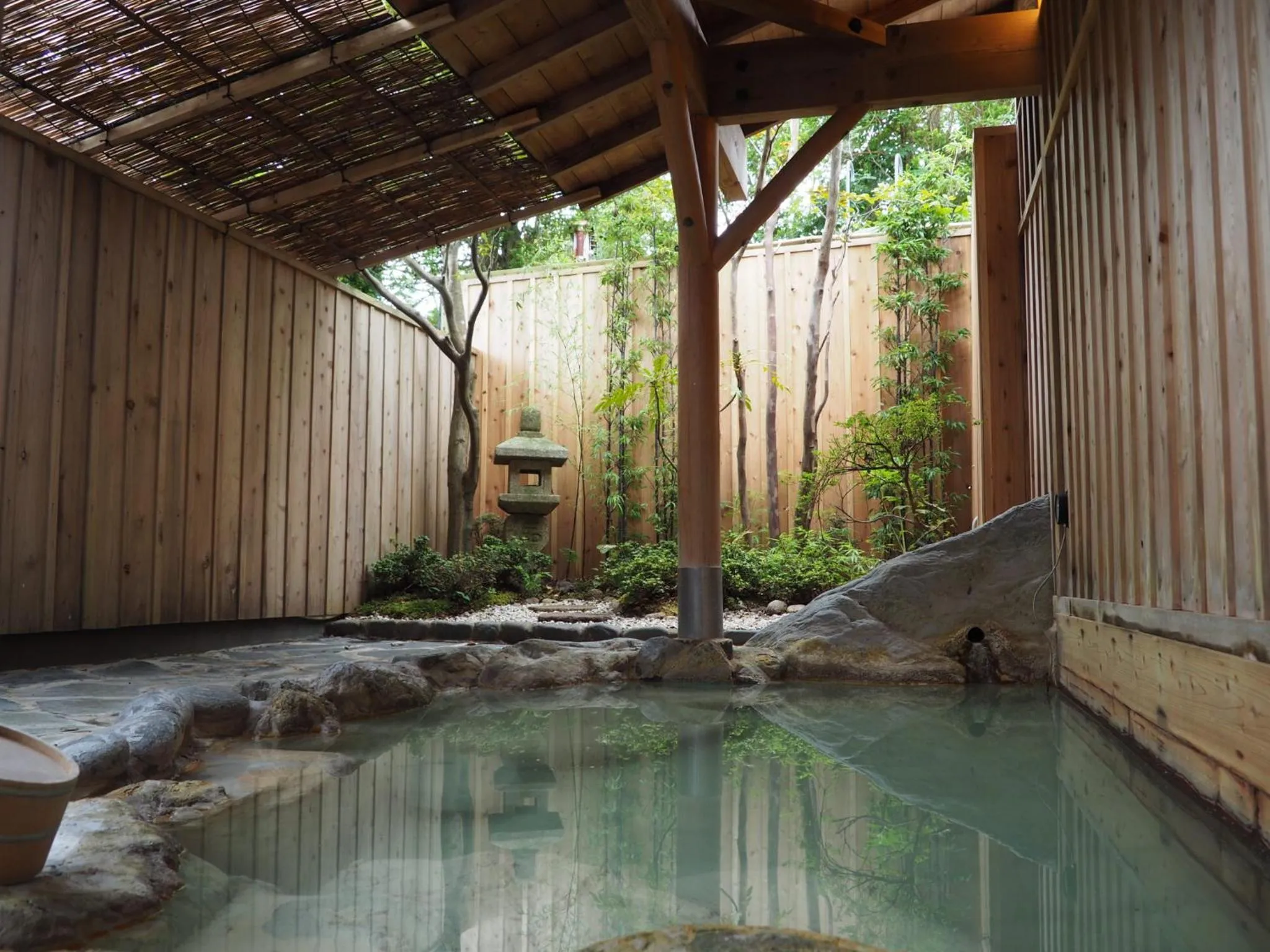 Hot Spring Bath in Hakone Onsen Yuyado Yamanoshou