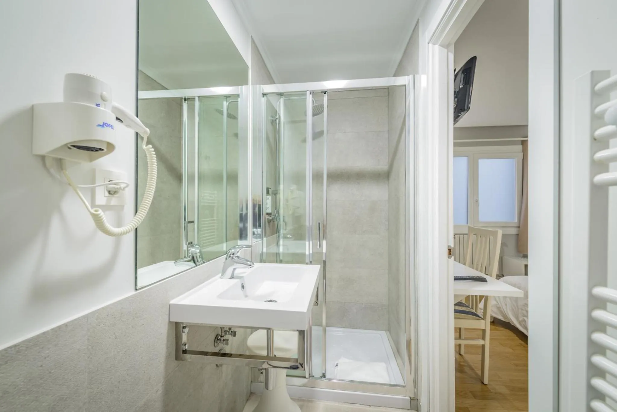 Bathroom in Hotel Mogay